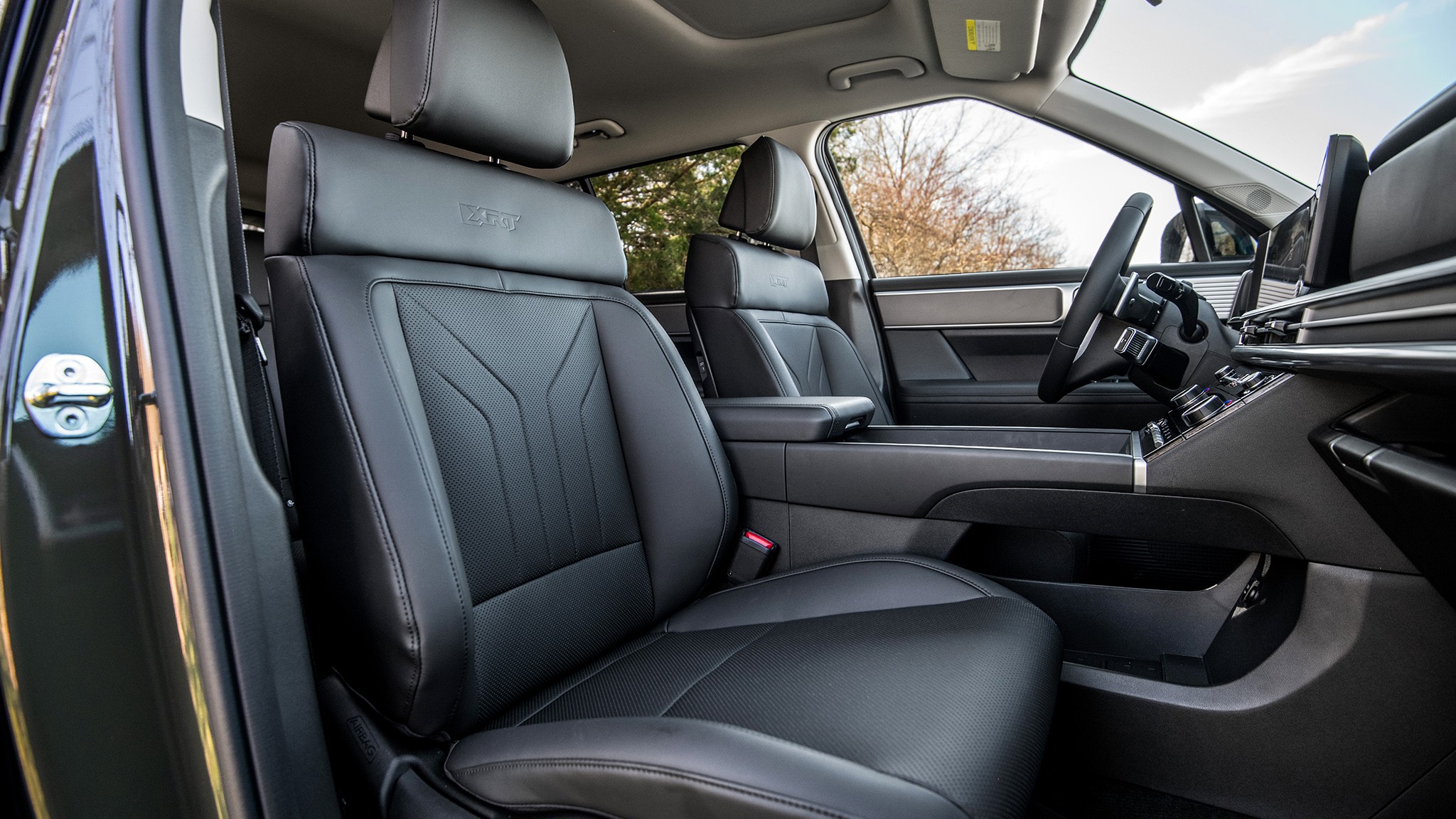 27 2024 Hyundai Santa Fe XRT interior