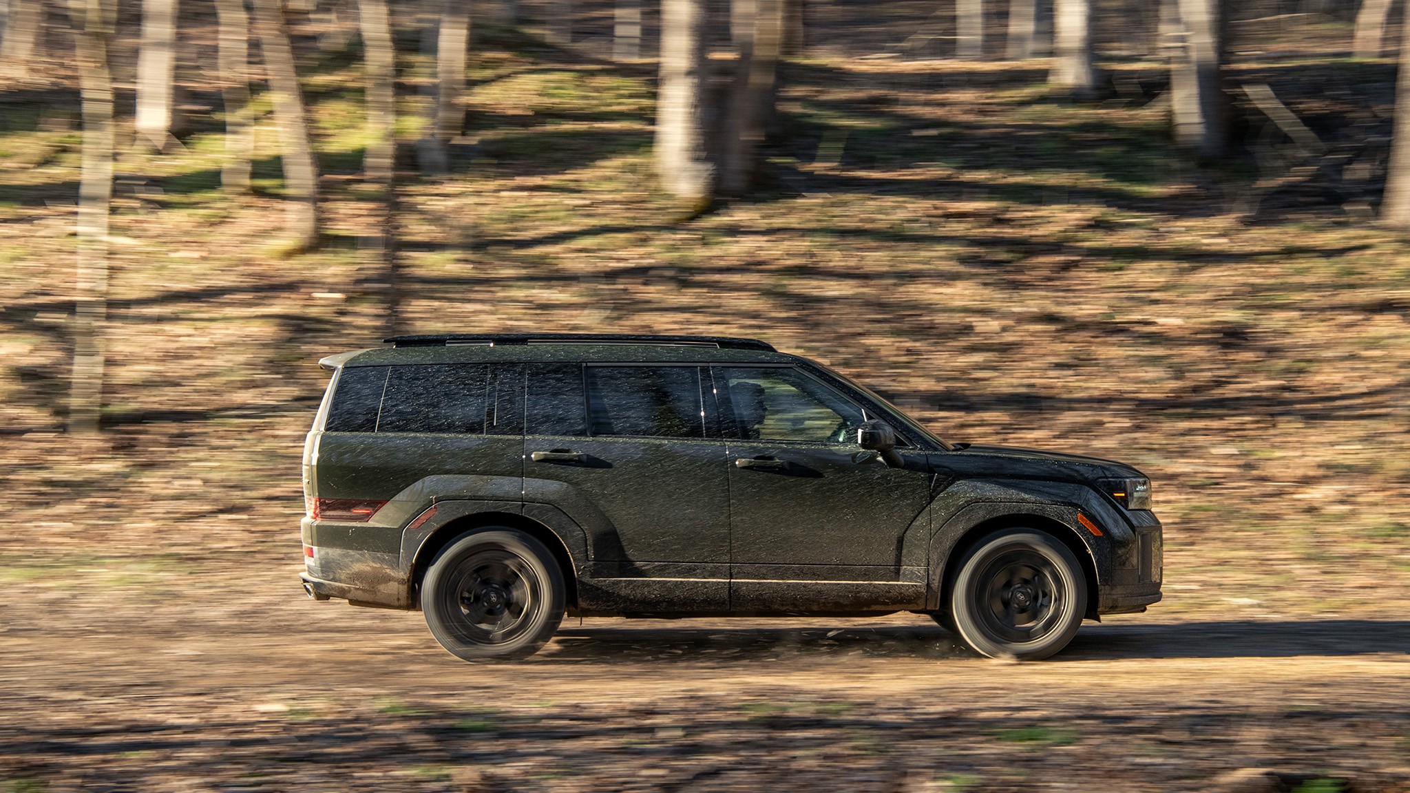 34 2024 Hyundai Santa Fe XRT side view motion