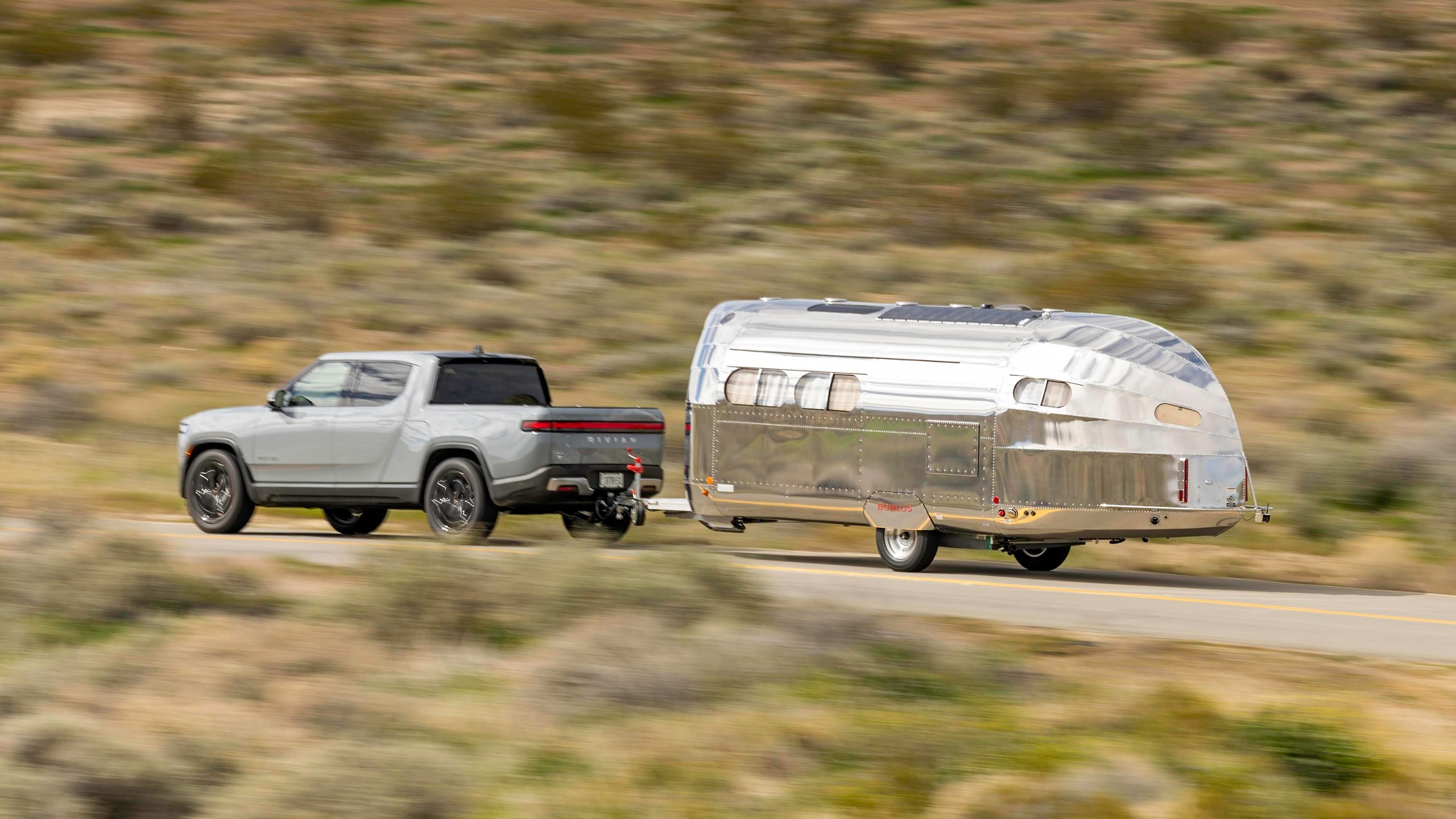 044 2024 Tesla Cybertruck Rivian R1T Ford Lightning