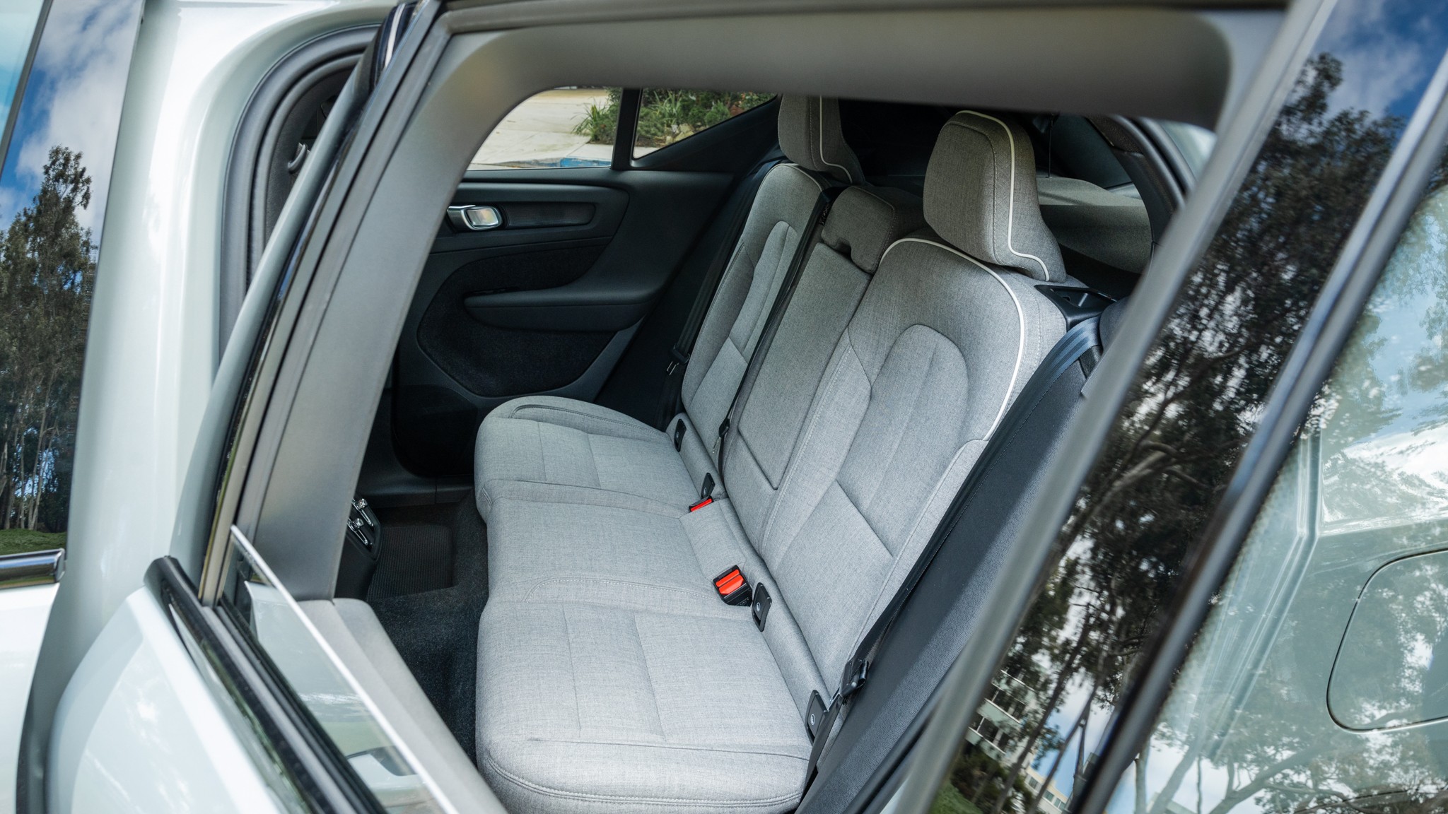 006 2024 Volvo XC40 Recharge rear seats