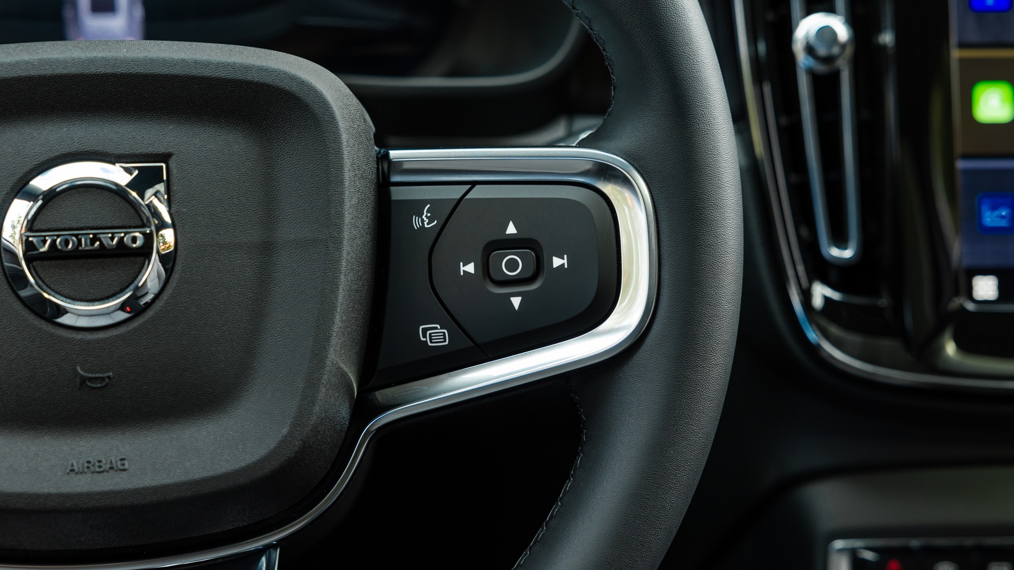 010 2024 Volvo XC40 Recharge