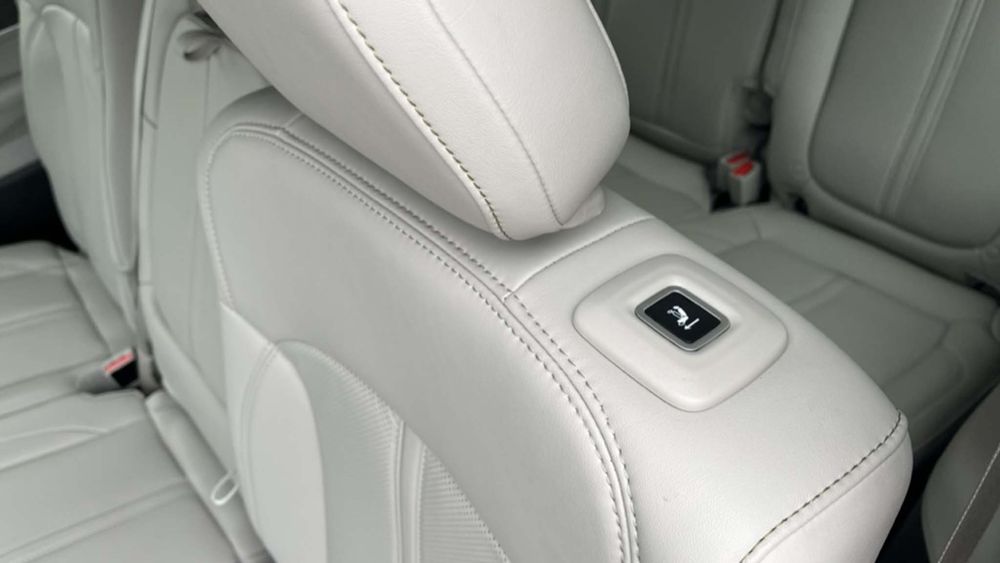 007 2023 jeep wagoner yearlong test interior review