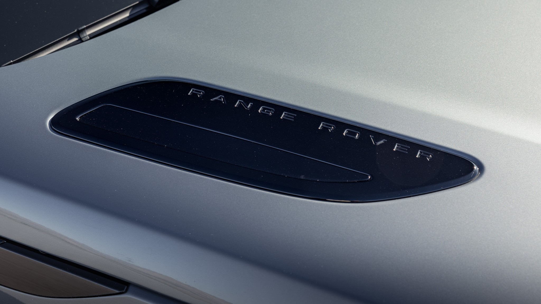 009 2024 Range Rover Velar