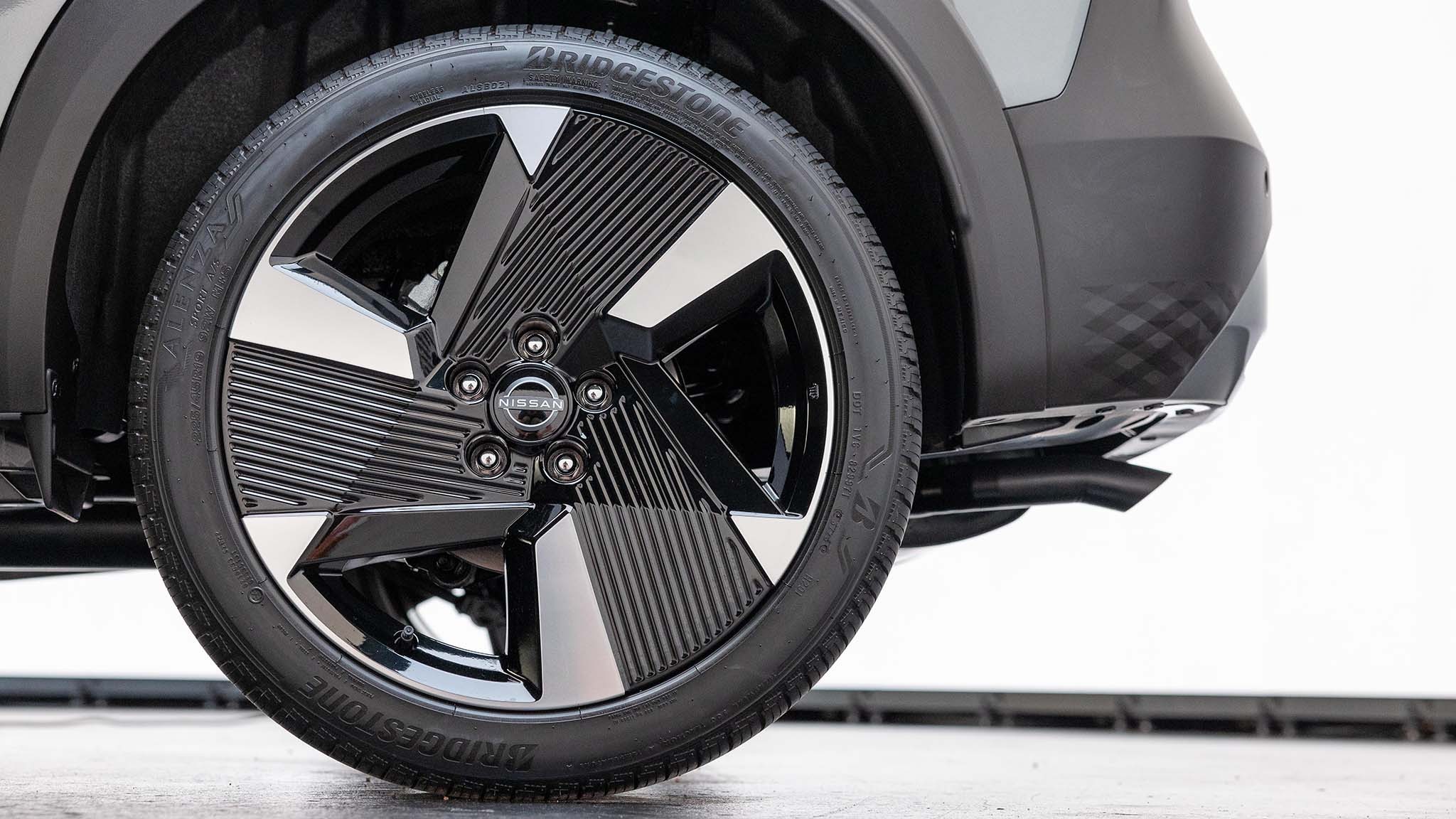 003 2025 Nissan Kicks wheel