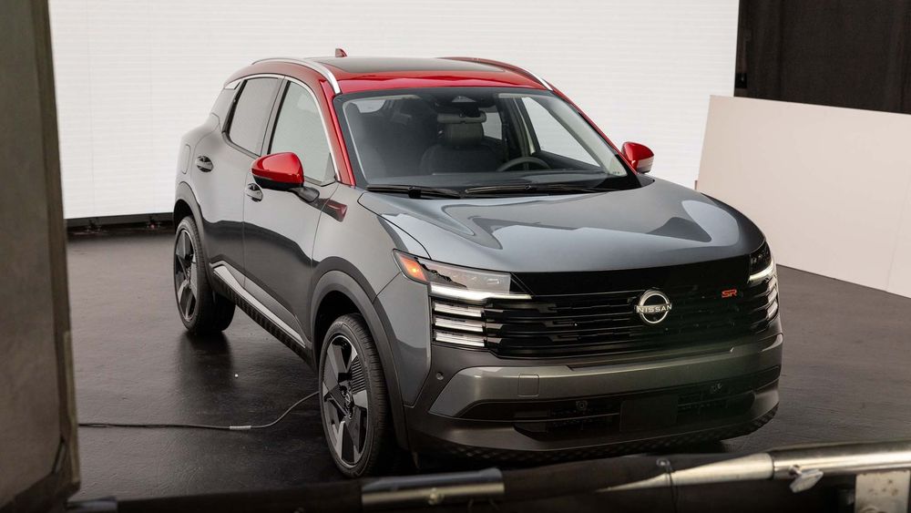 009 2025 Nissan Kicks