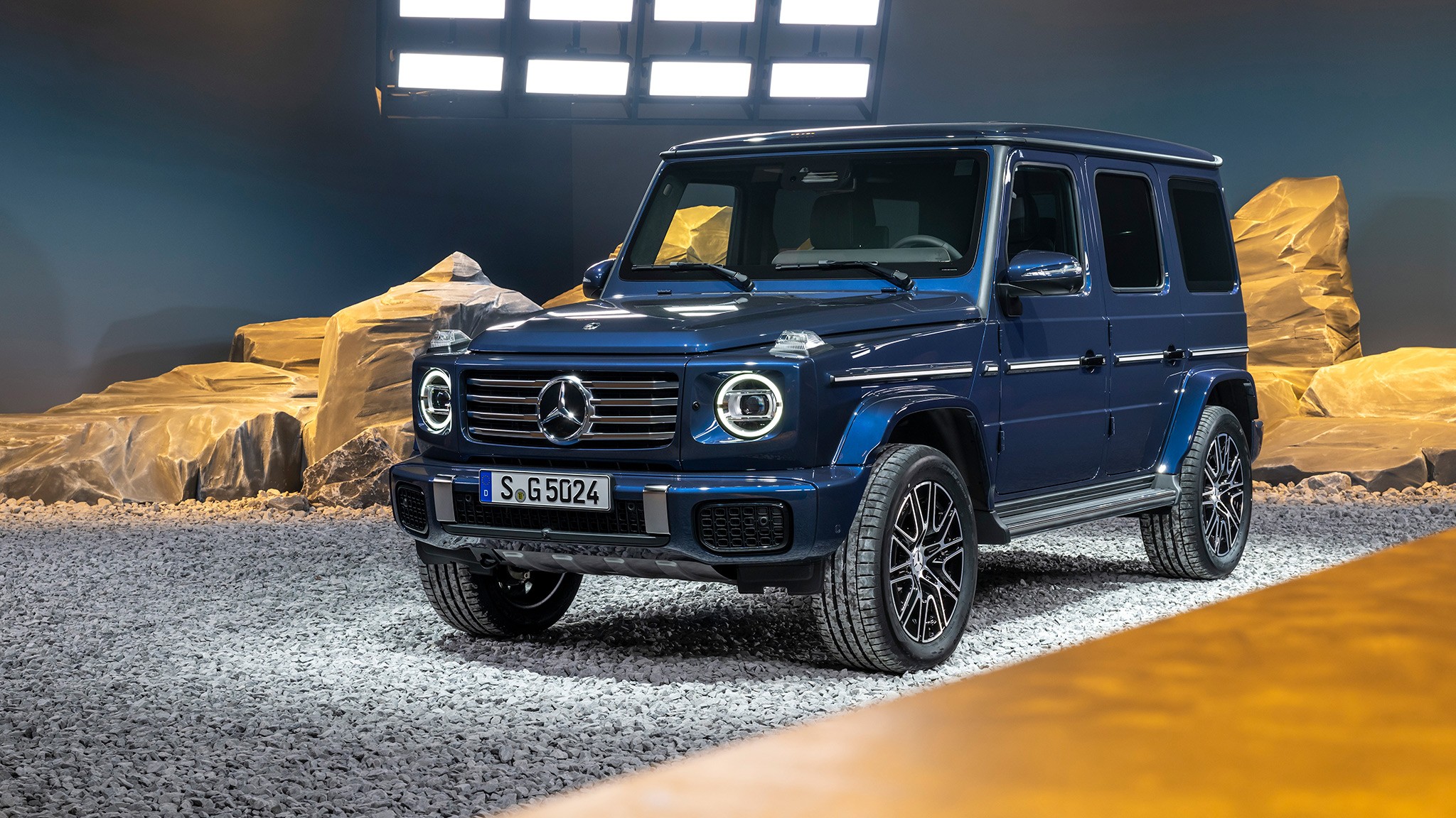 2025 Mercedes Benz G550 reveal 22