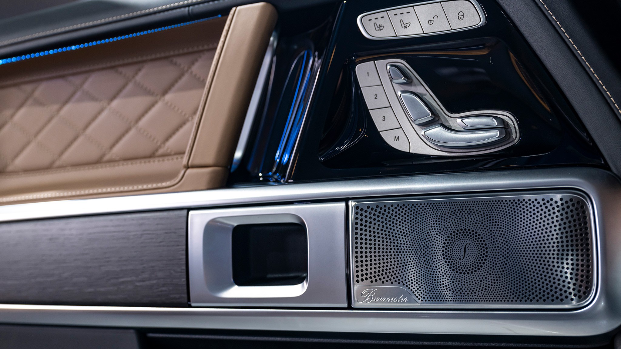 2025 Mercedes Benz G550 reveal 34