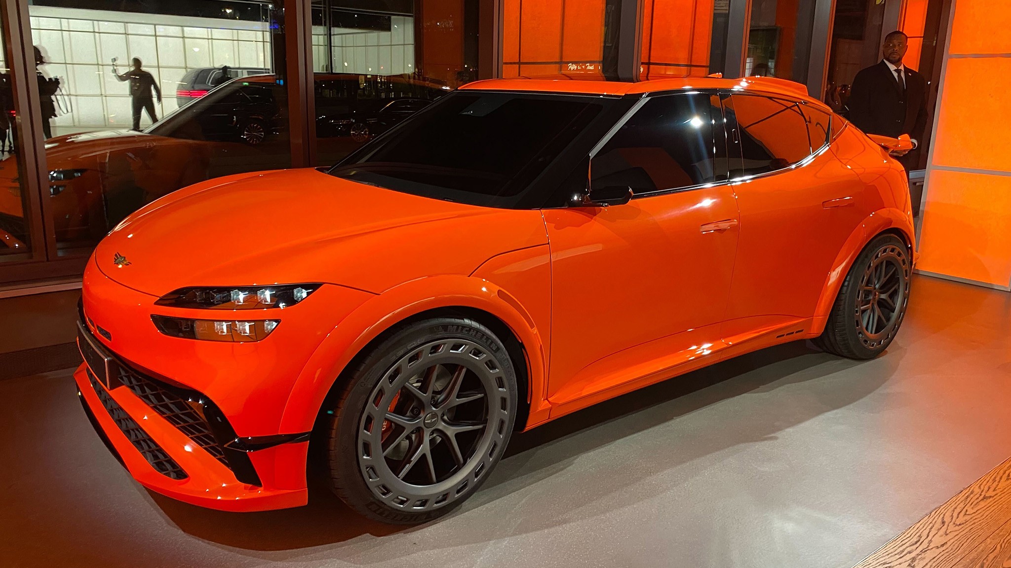 Genesis GV60 Magma   11