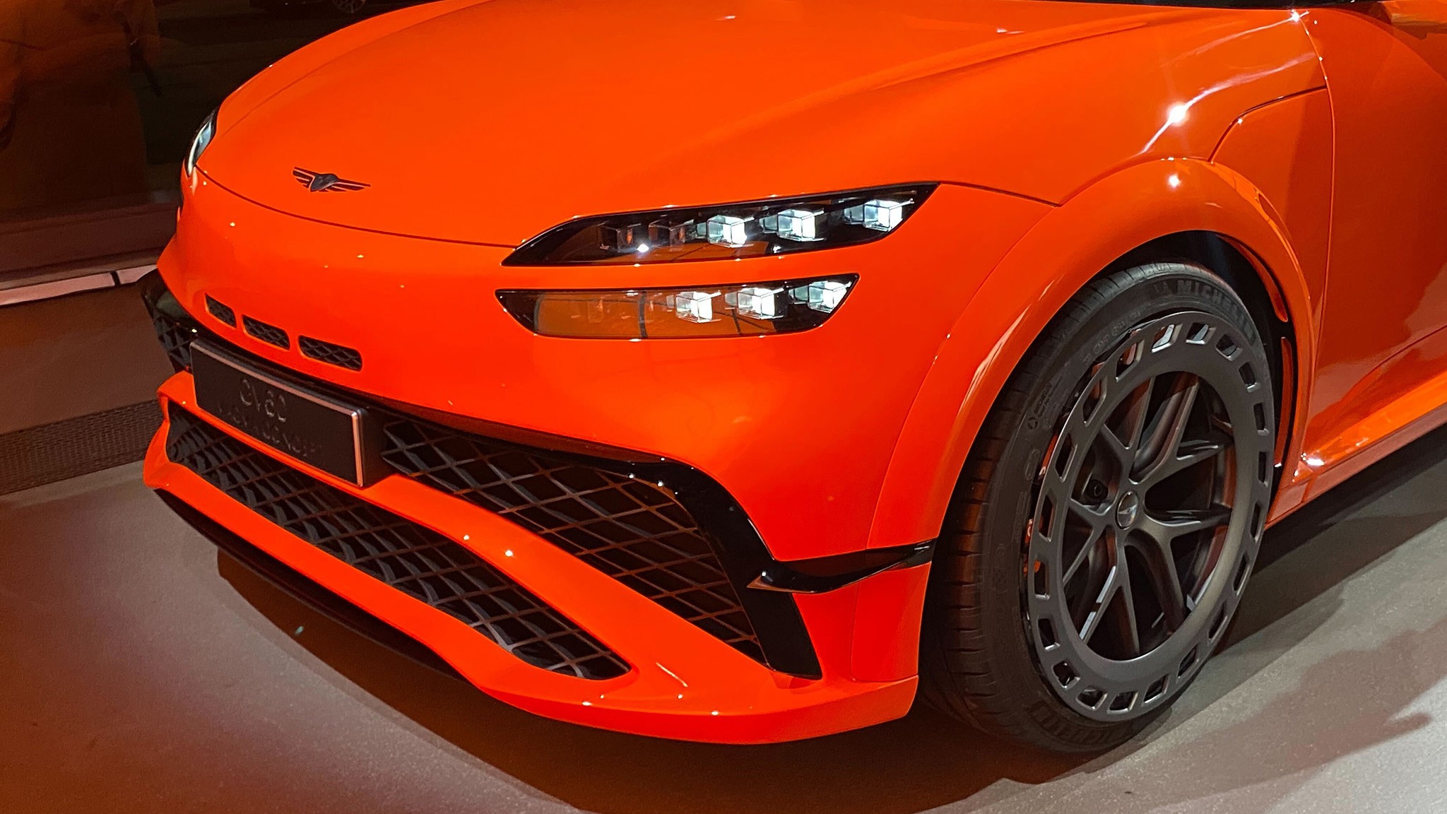 Genesis GV60 Magma   17