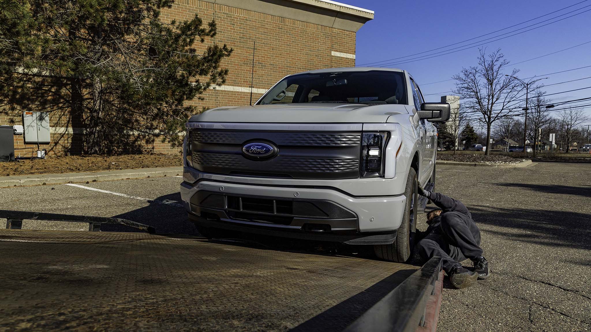 023 2023 ford f150 lightning battery to zero