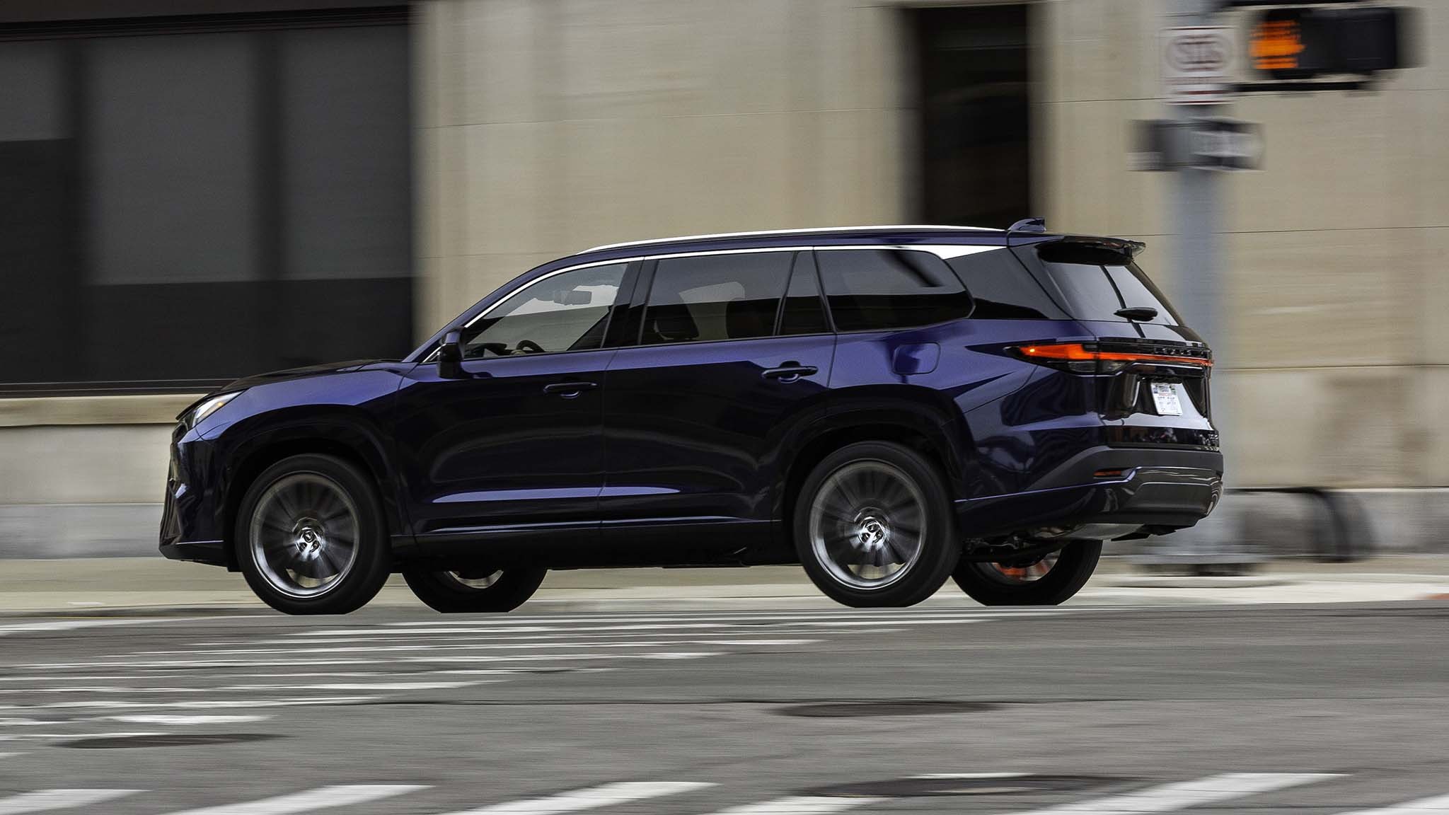 004 2024 lexus tx550h plug in hybrid