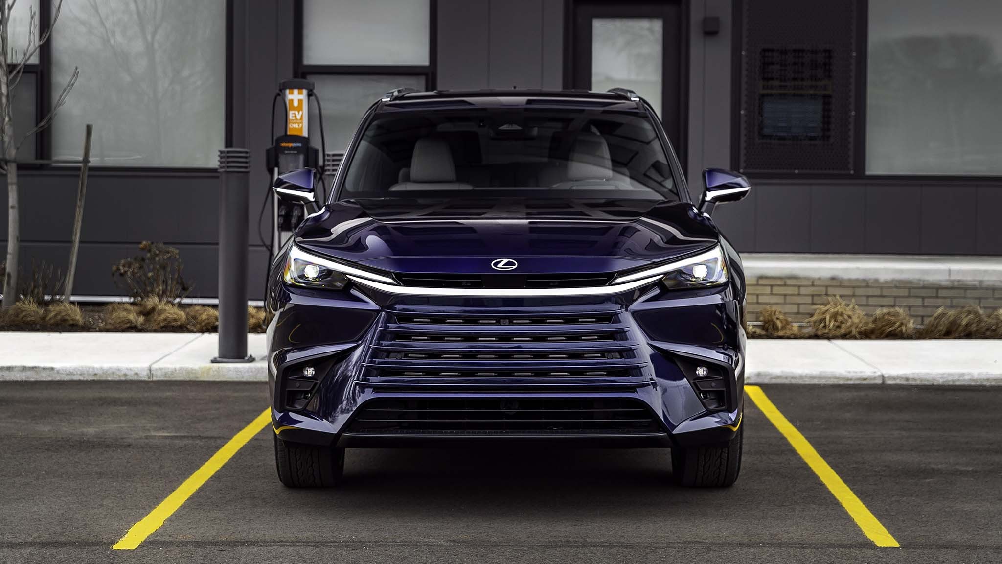 007 2024 lexus tx550h plug in hybrid front view