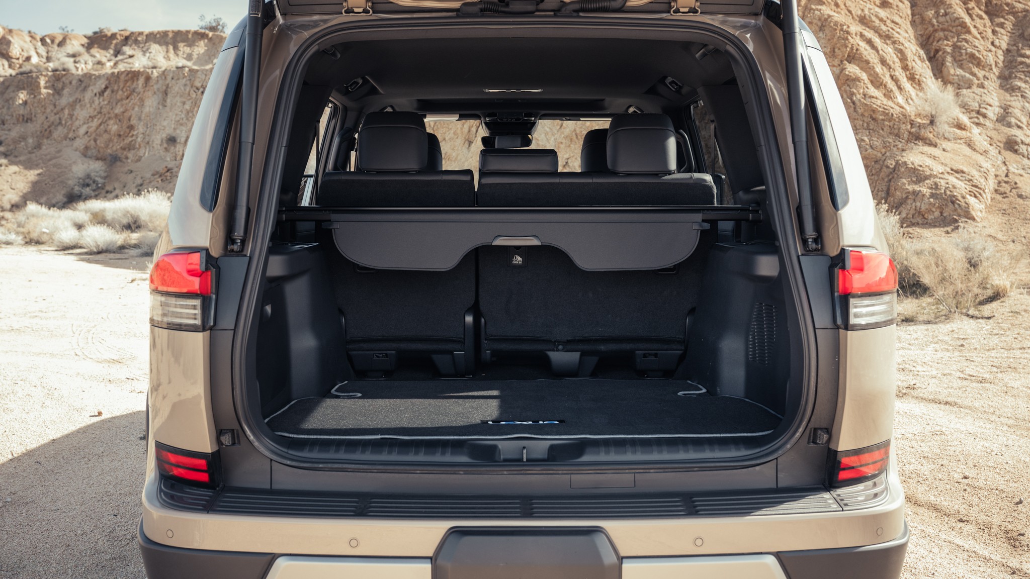 026 2024 Lexus GX550 Overtrail trunk