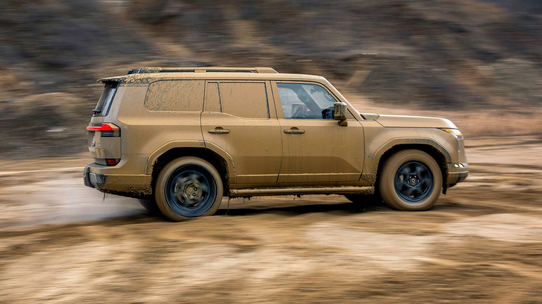 026 2024 Lexus GX550h Overtrail  vs 2023 Land Rover Defender 110SE