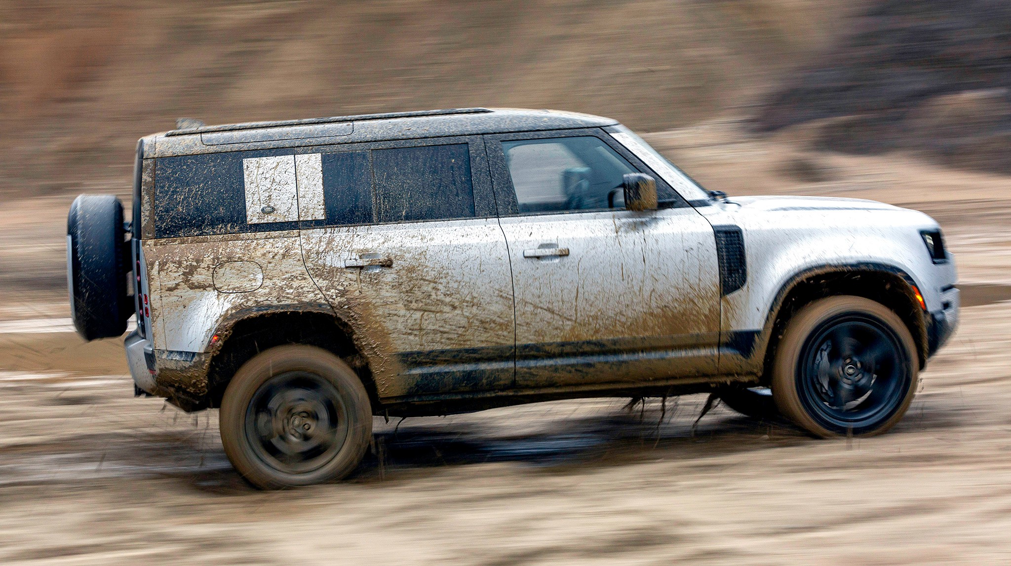 038 2024 Lexus GX550h Overtrail  vs 2023 Land Rover Defender 110SE