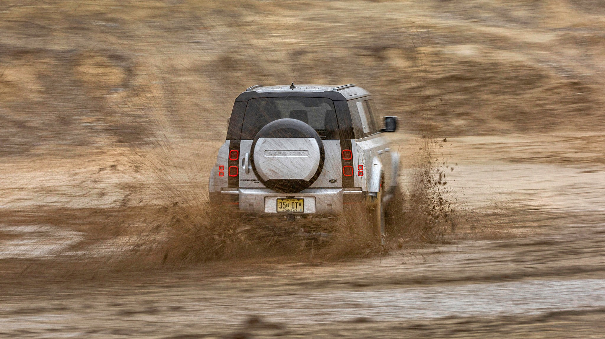 041 2024 Lexus GX550h Overtrail  vs 2023 Land Rover Defender 110SE