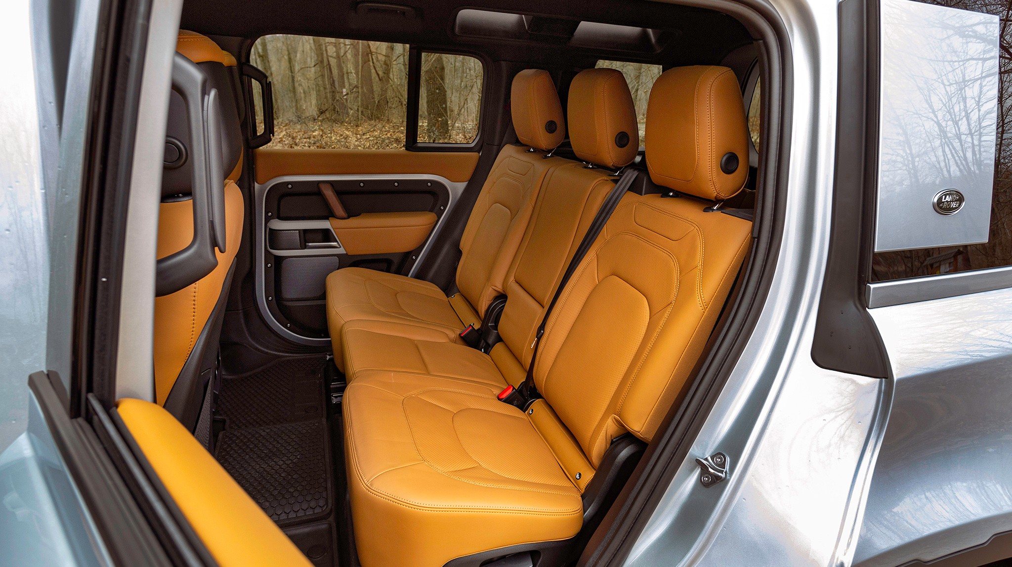 043 2024 Lexus GX550h Overtrail  vs 2023 Land Rover Defender 110SE