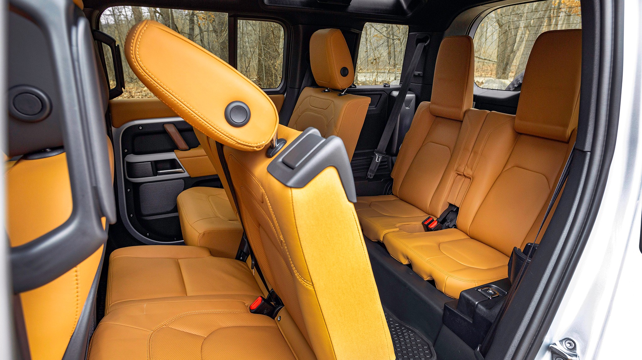 044 2024 Lexus GX550h Overtrail  vs 2023 Land Rover Defender 110SE