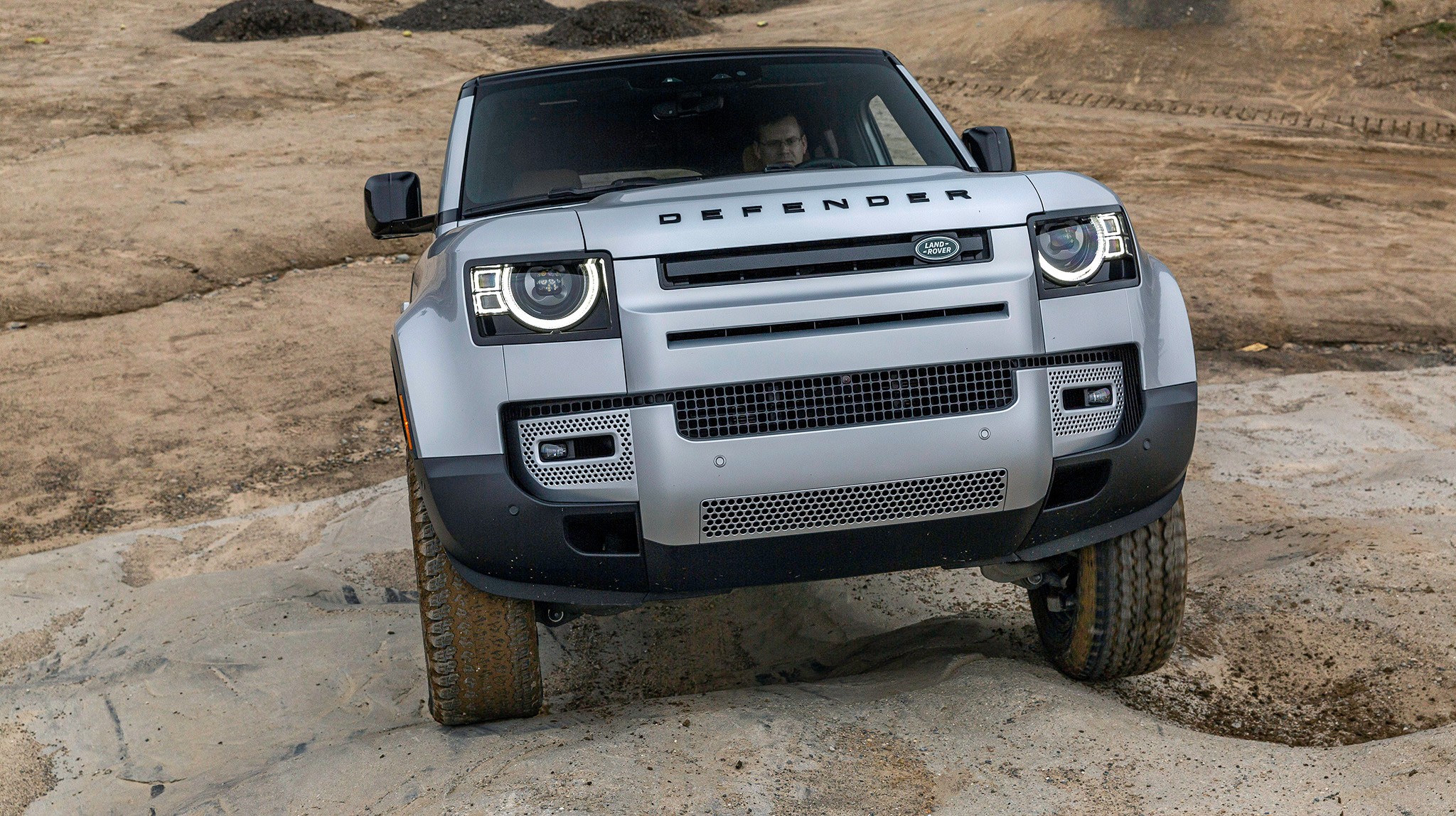 030 2024 Lexus GX550h Overtrail  vs 2023 Land Rover Defender 110SE