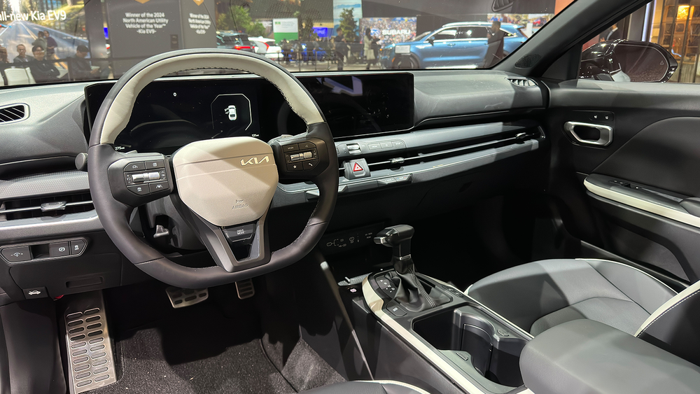 2025 Kia K4 sedan interior NYIAS 4