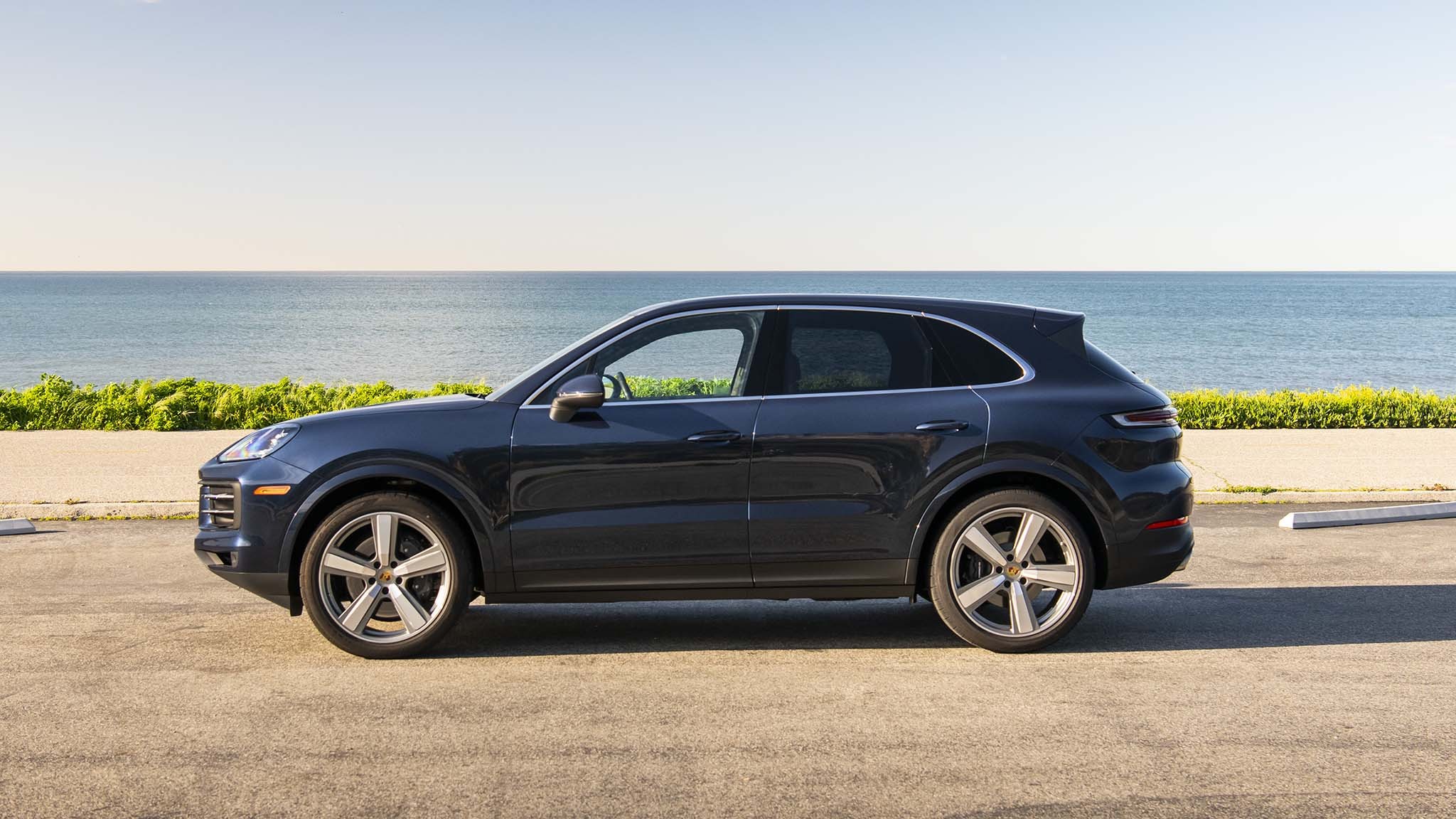 001 2024 porsche cayenne v6 first test side profile