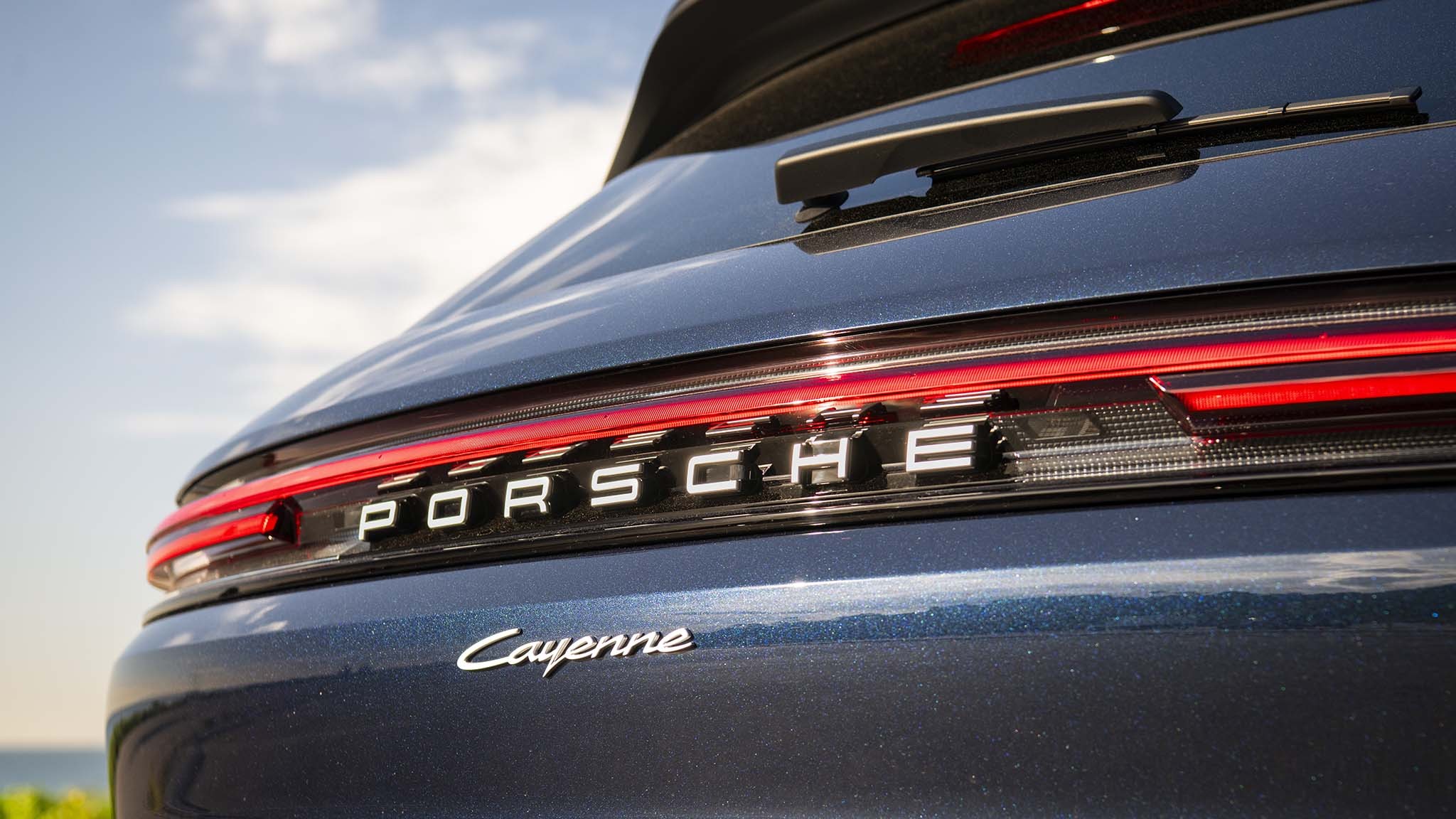 025 2024 porsche cayenne v6 first test