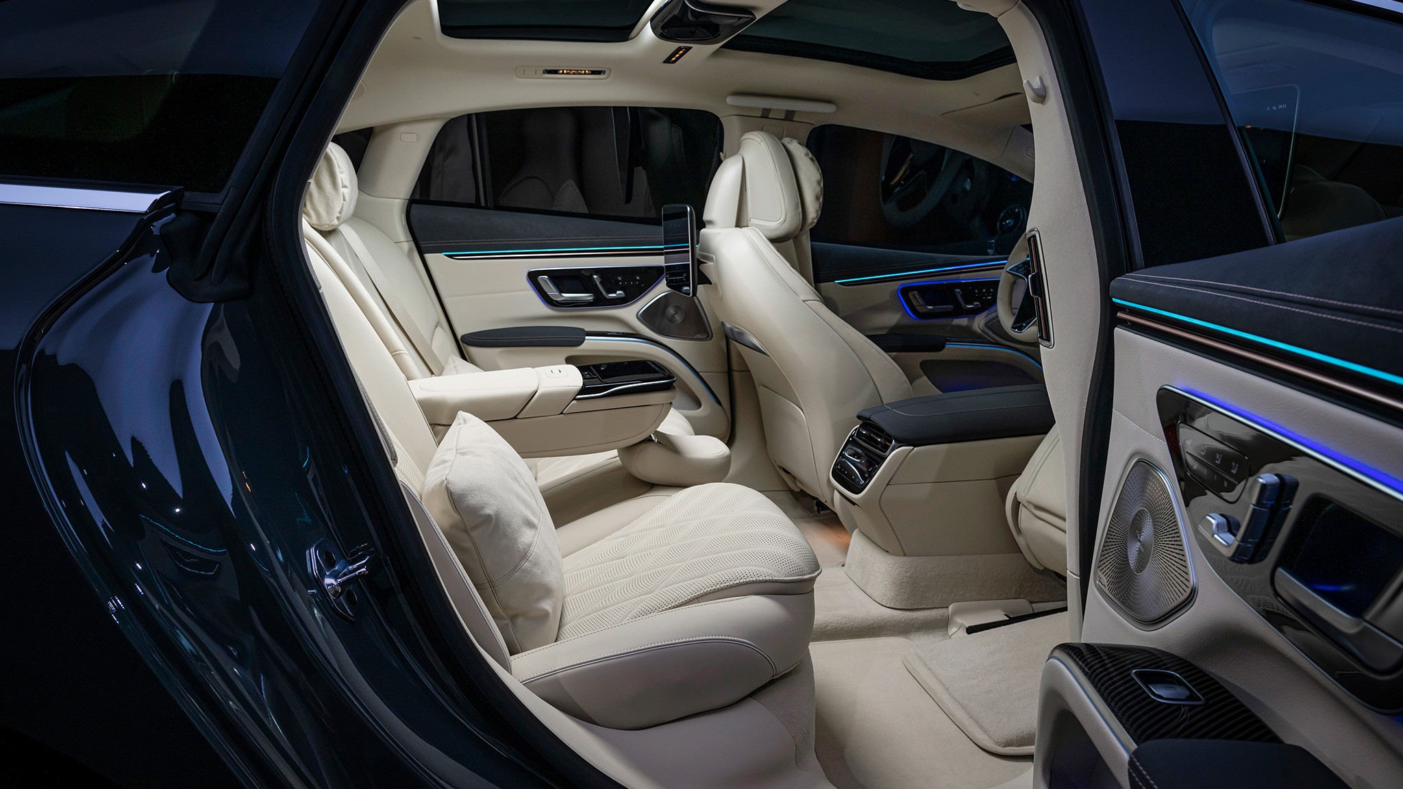 2025 Mercedes Benz EQS EV sedan 6