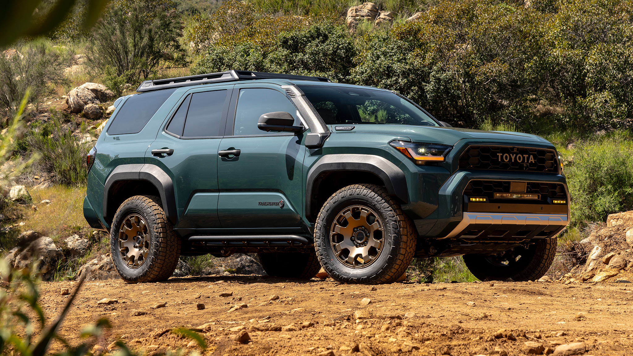 2025 Toyota 4Runner Trailhunter exterior 12