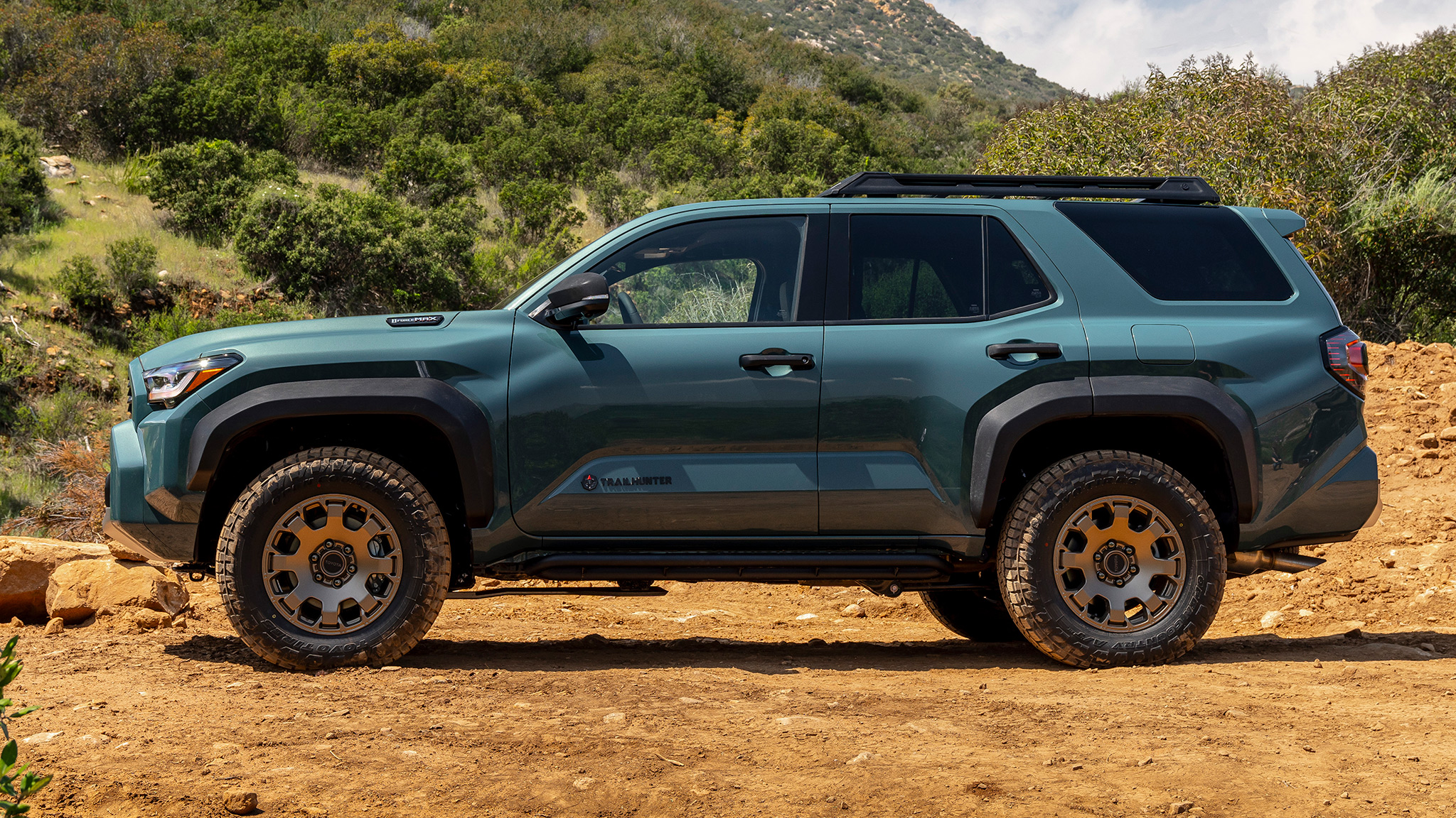 2025 Toyota 4Runner Trailhunter exterior 18