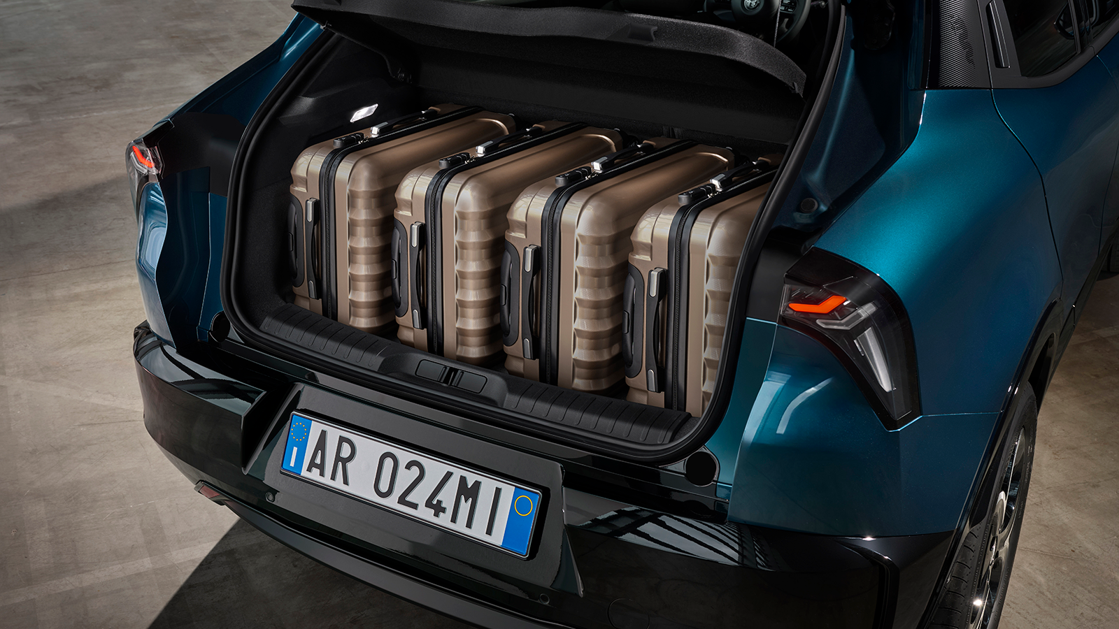 2025 Alfa Romeo Miilano SUV 28