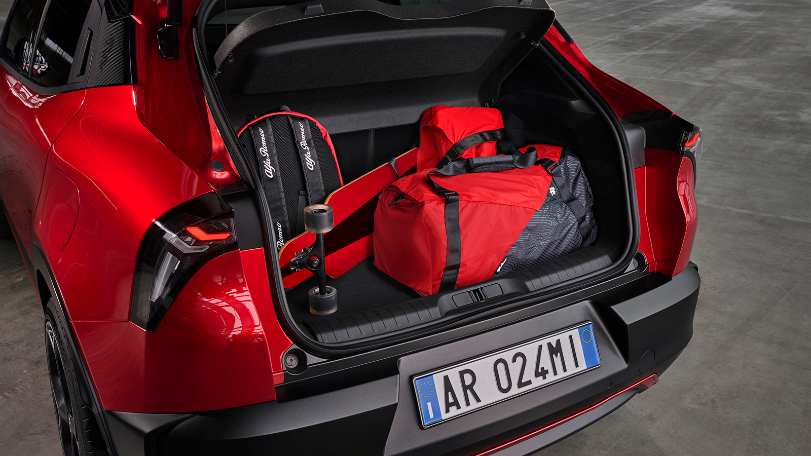 2025 Alfa Romeo Miilano SUV 27