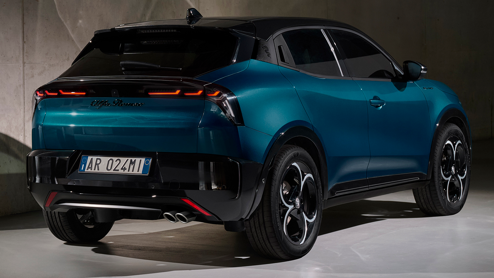 2025 Alfa Romeo Miilano SUV 3