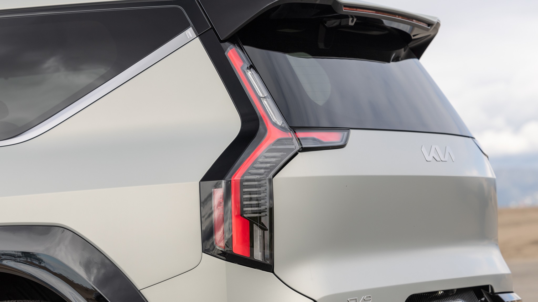 011 2024 Kia EV9 AWD