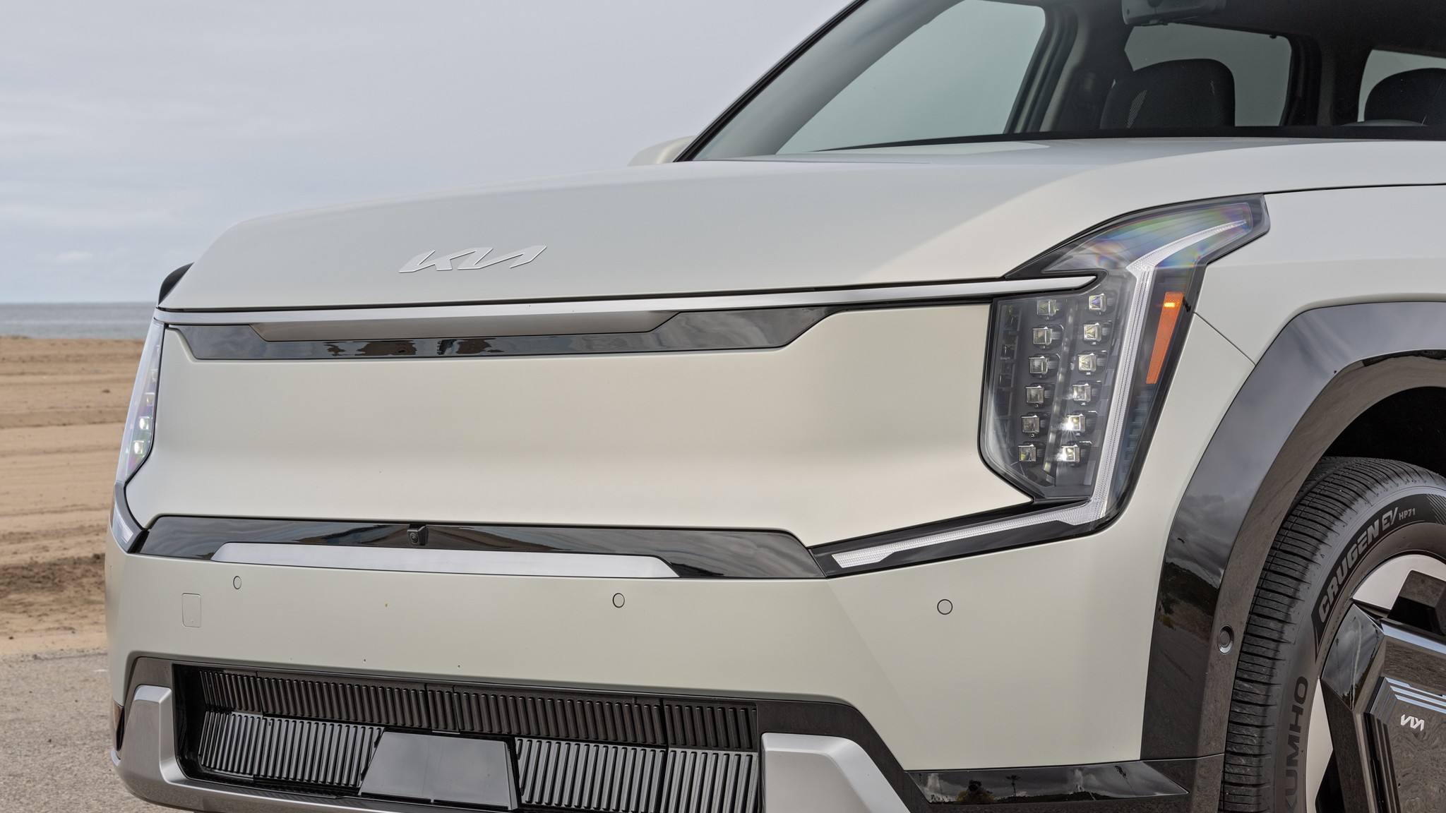 017 2024 Kia EV9 AWD