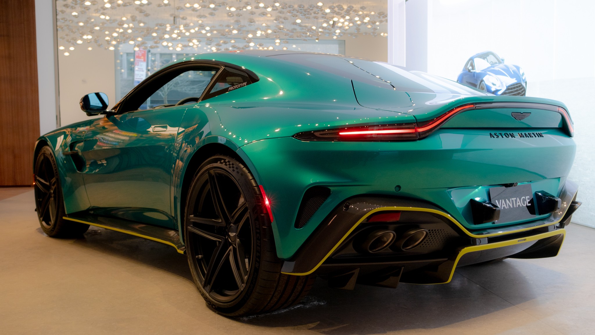 2024 Aston Martin Vantage Park Ave Q Studio  8