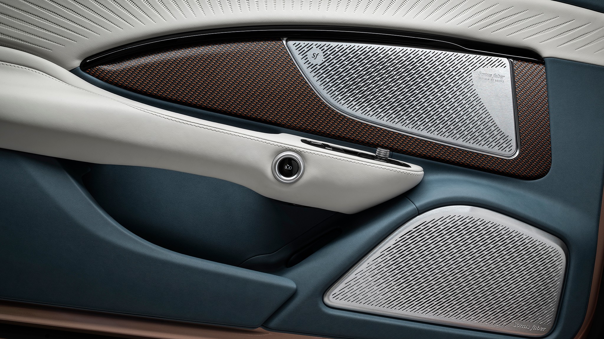 27 2024 Maserati GranCabrio Folgore