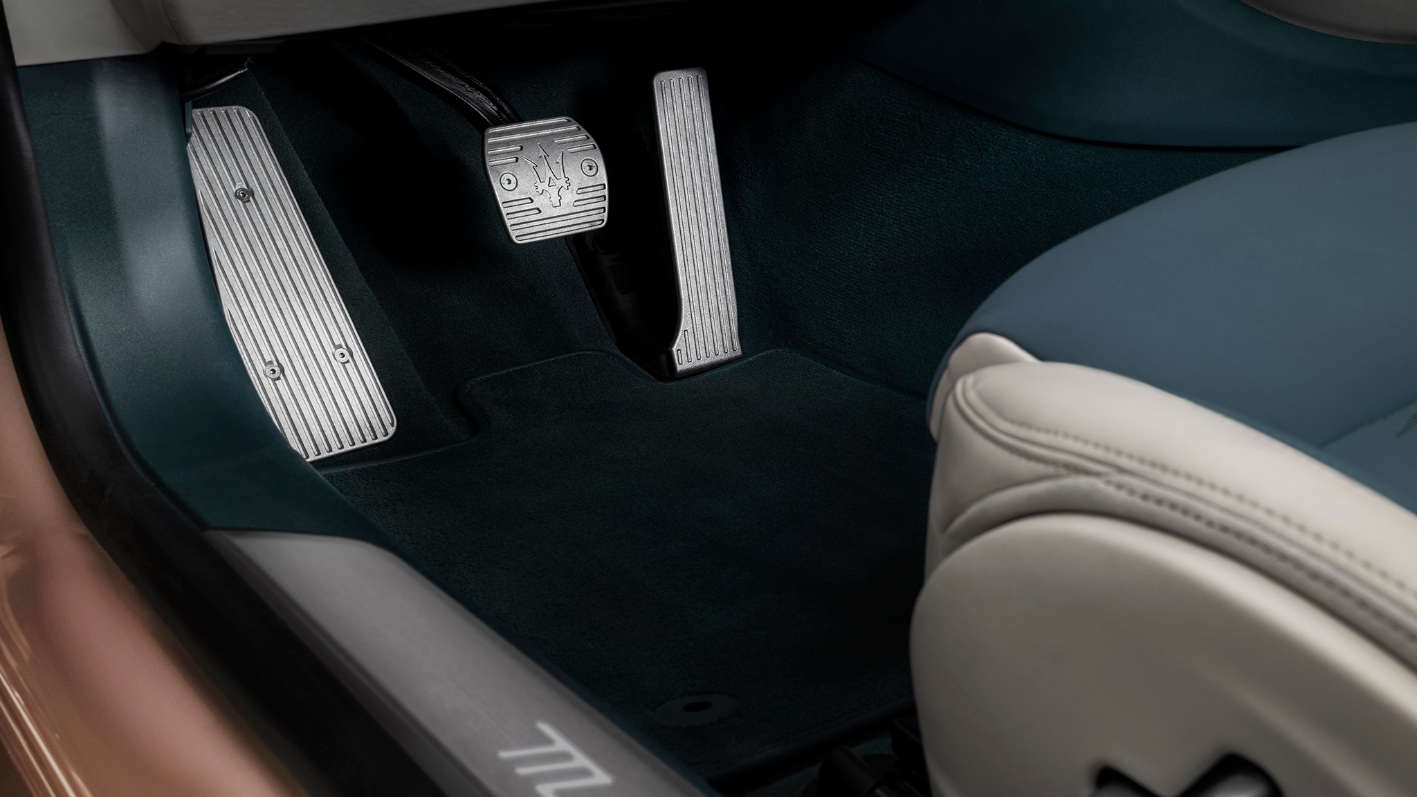 31 2024 Maserati GranCabrio Folgore