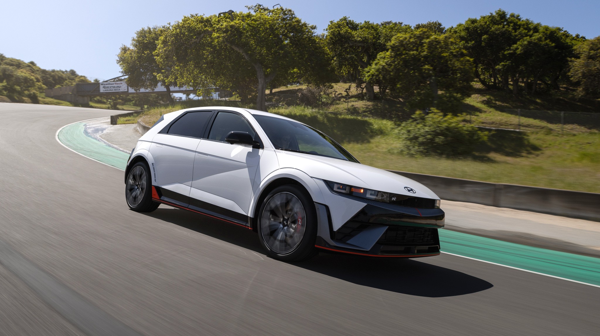 59646 2025 Hyundai Ioniq 5N Track