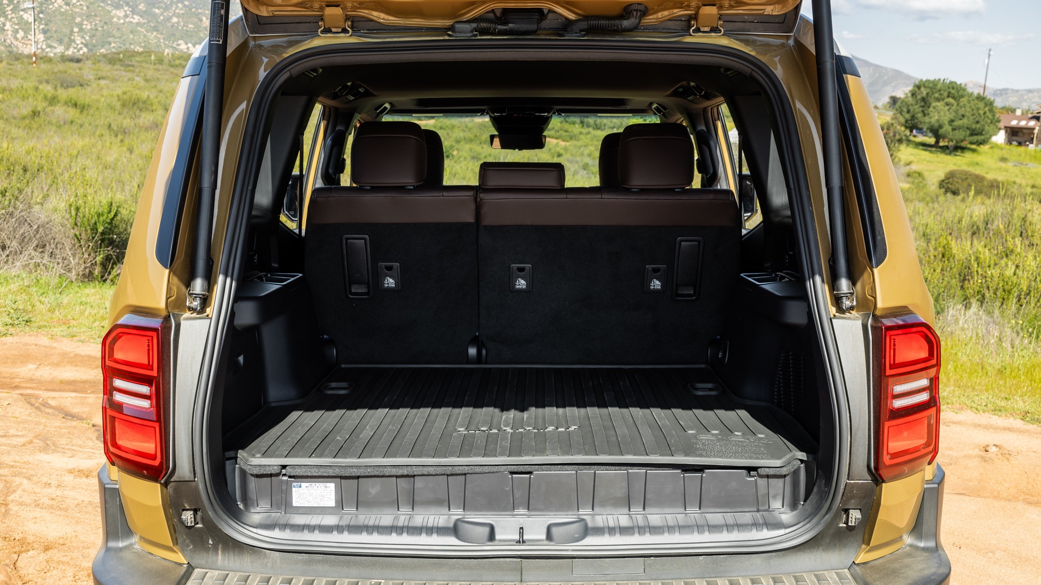 051 2025 Toyota Land Cruiser