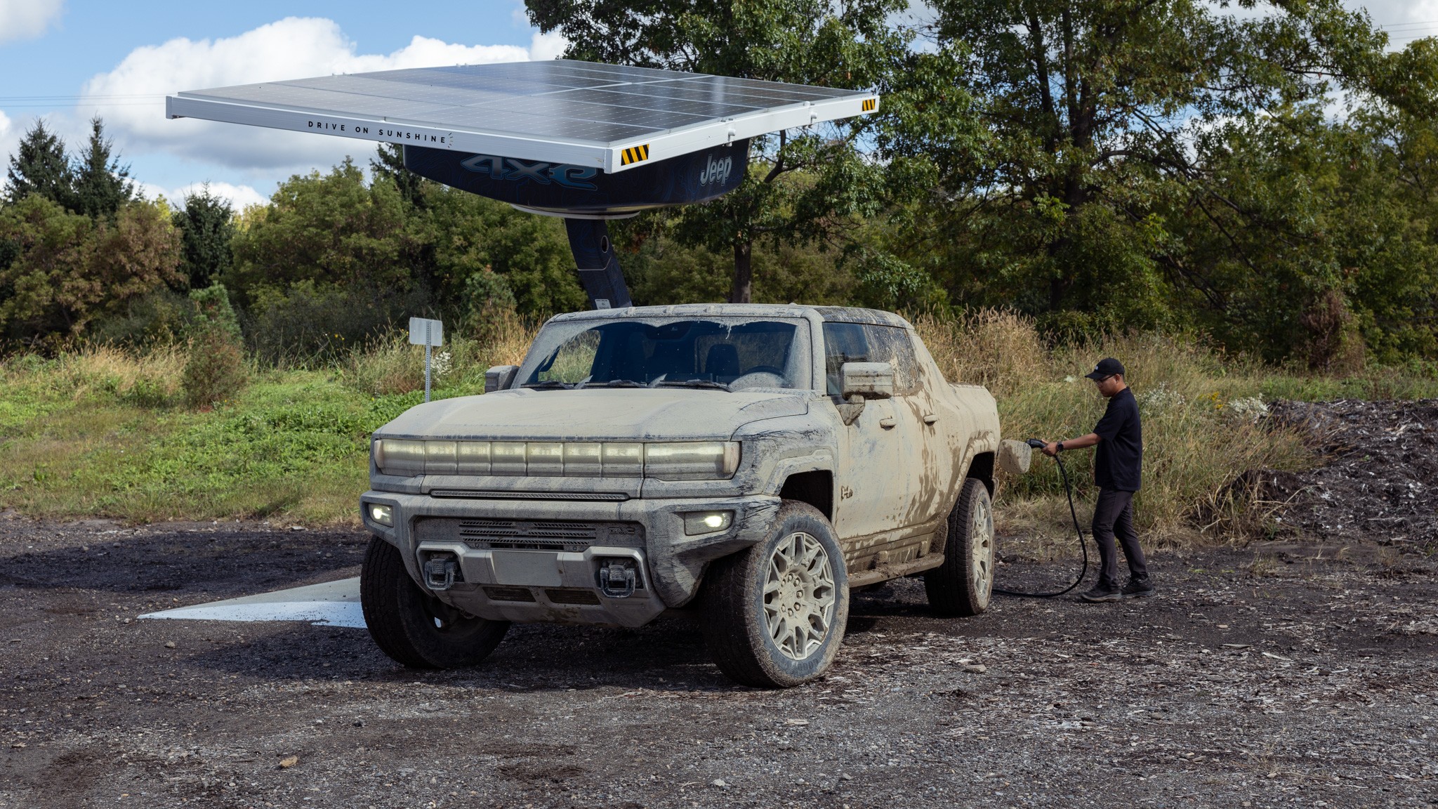 042 2023 GMC Hummer EV3X