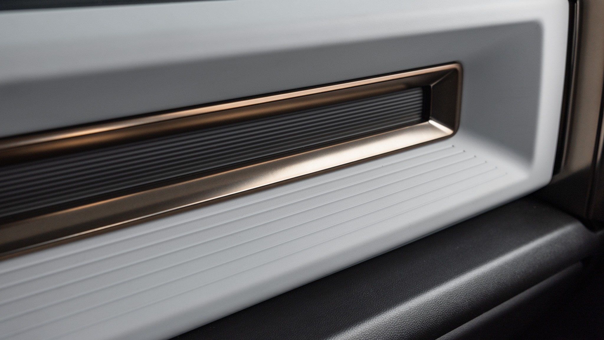 005 2023 GMC Hummer EV3X