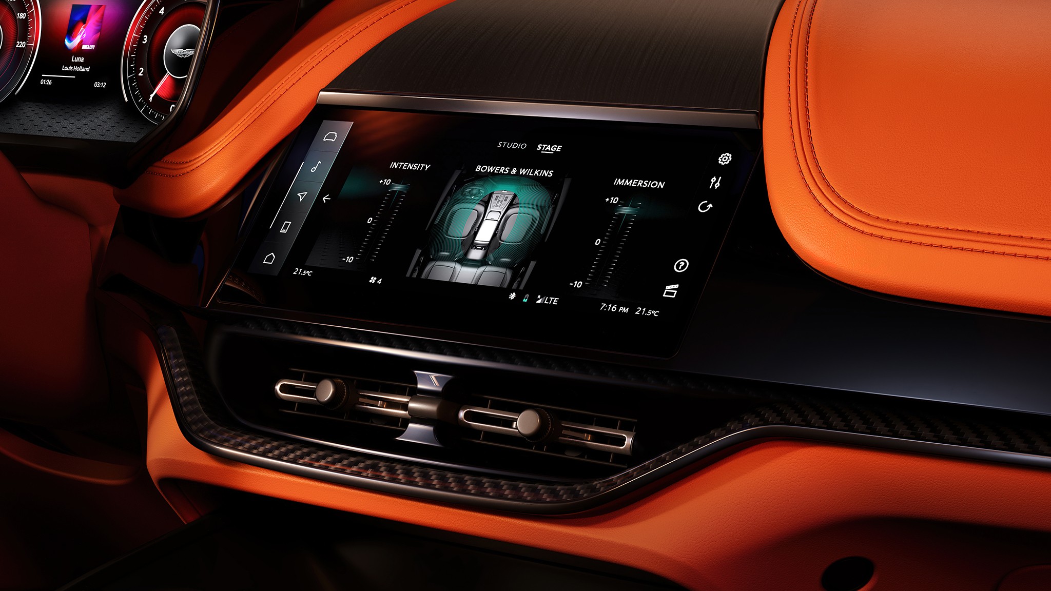 Aston Martin DBX707 8