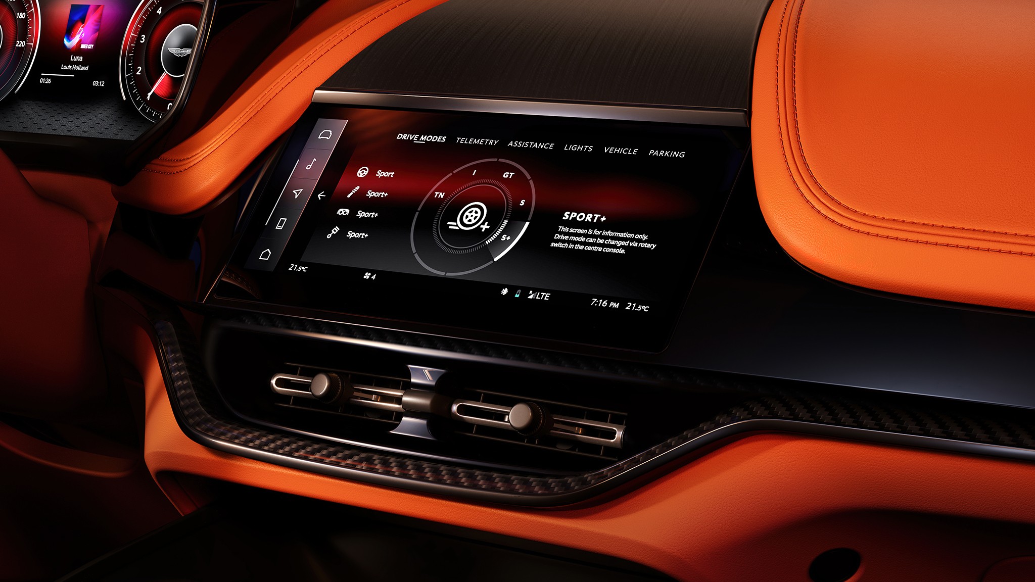 Aston Martin DBX707 9