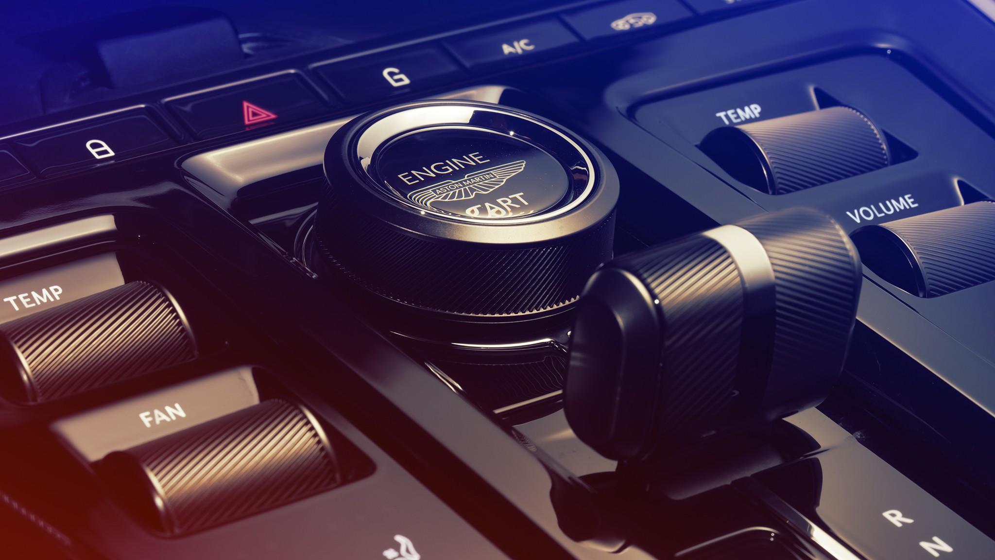 Aston Martin DBX707 16