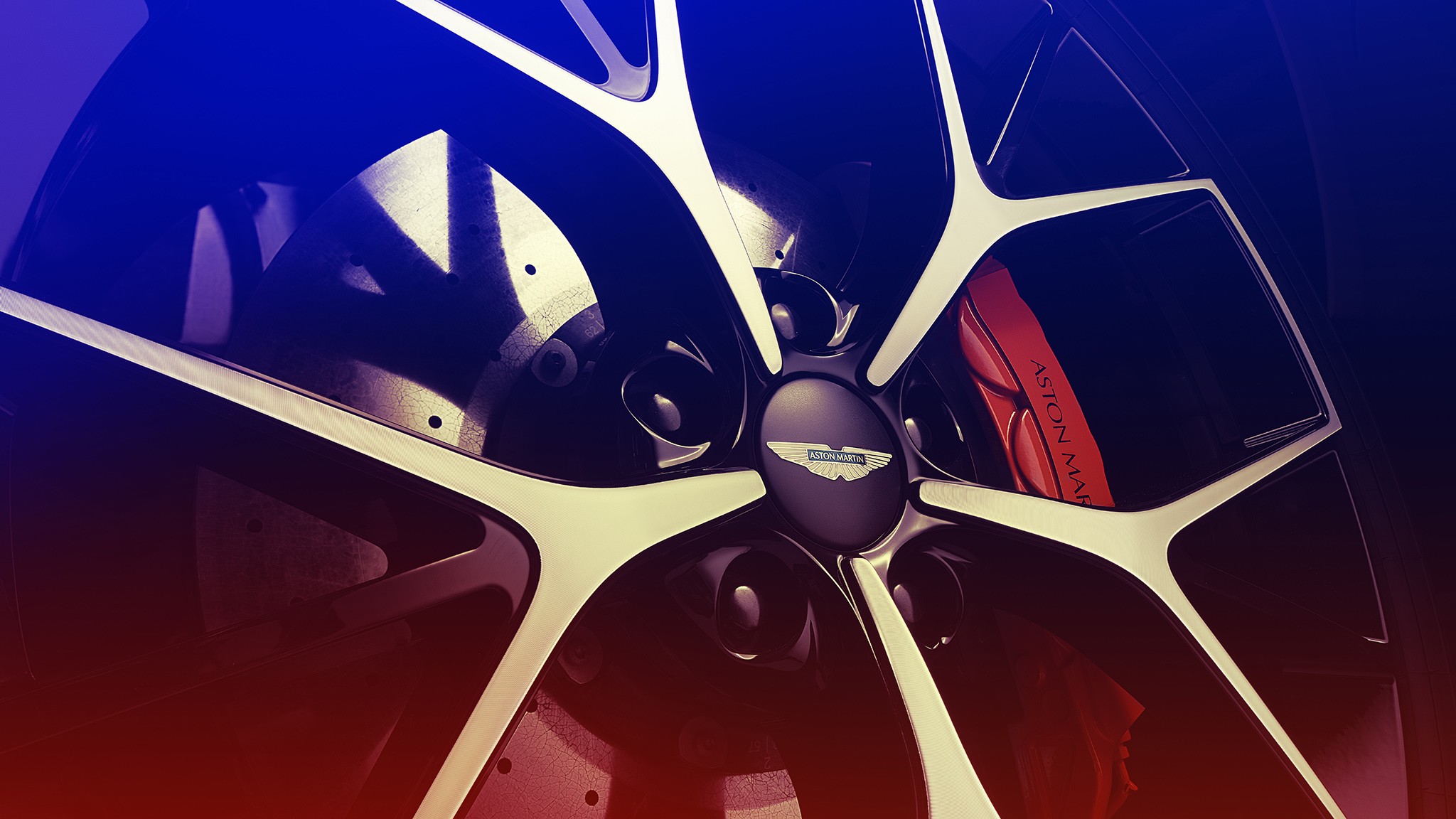 Aston Martin DBX707 25