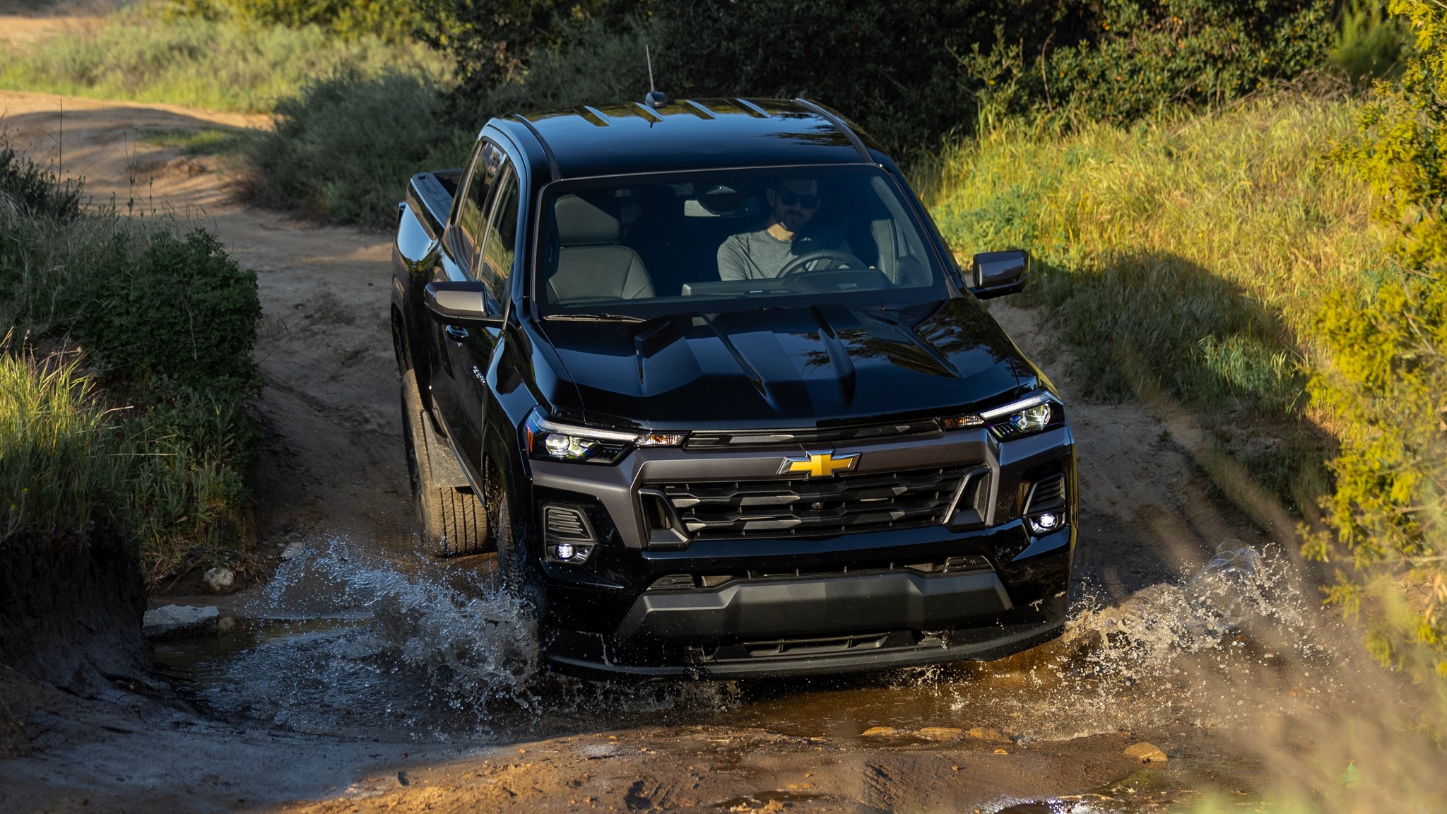 037 2024 Chevrolet Colorado LT