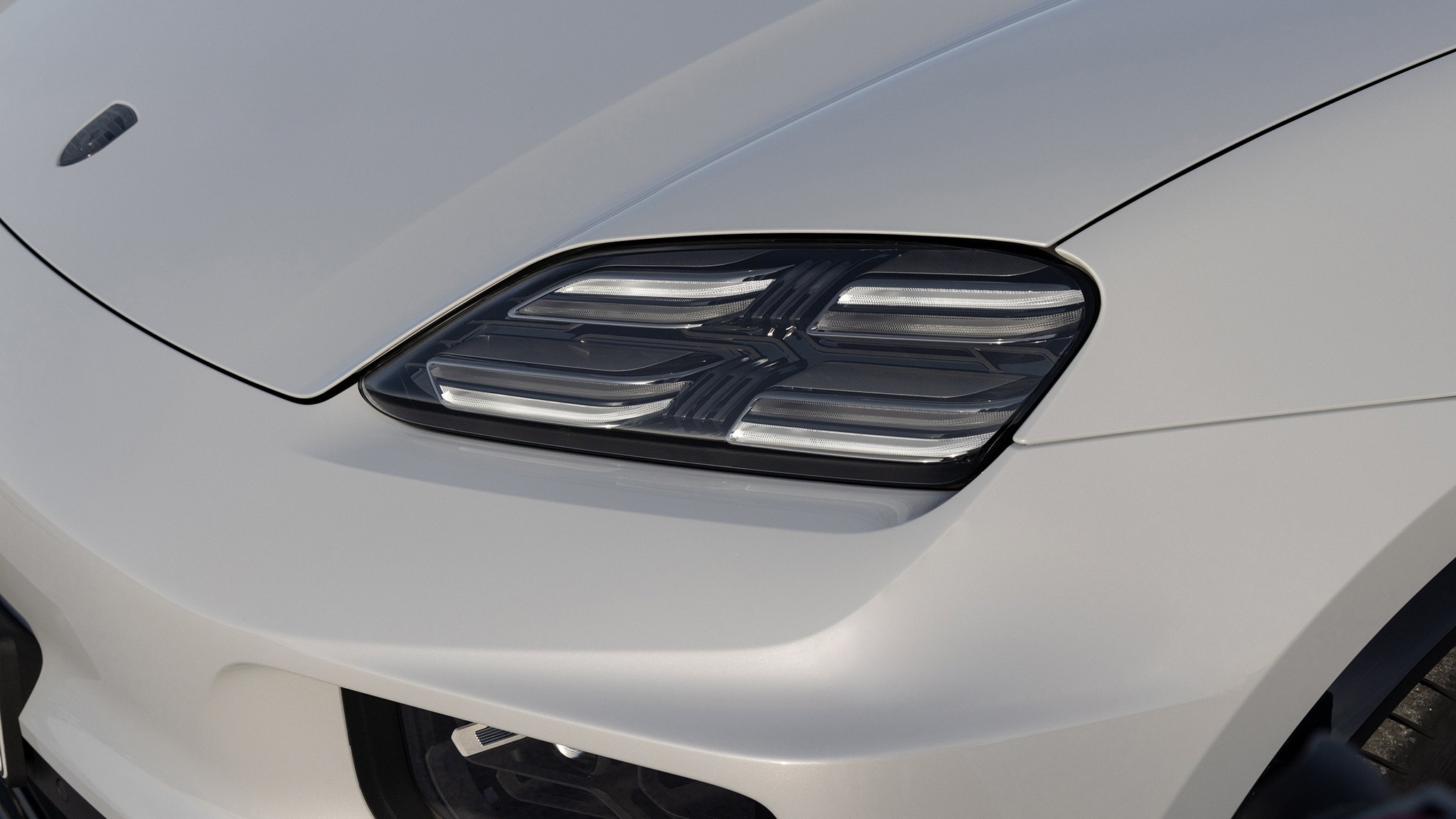 04 2024 Porsche Macan EV