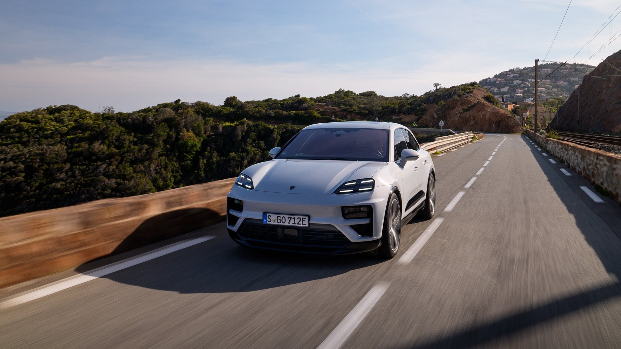 19 2024 Porsche Macan EV