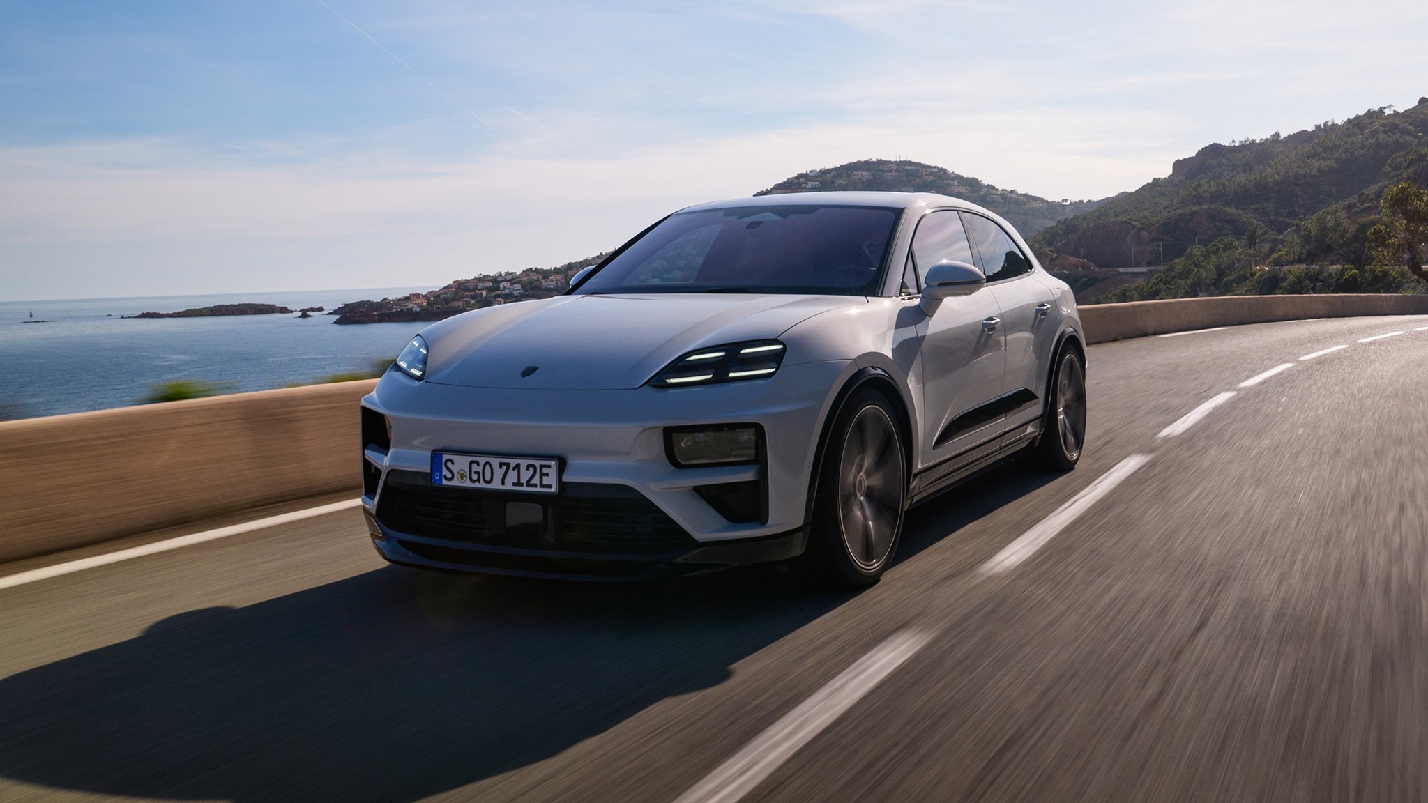 20 2024 Porsche Macan EV