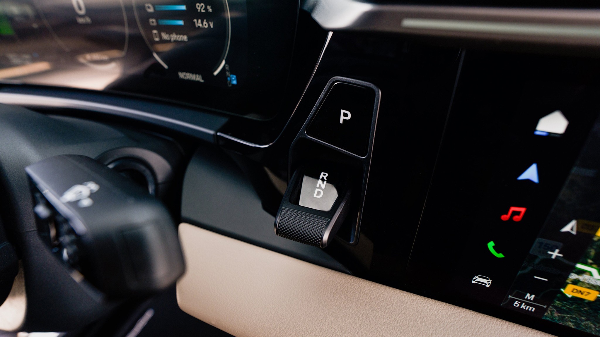 32 2024 Porsche Macan EV